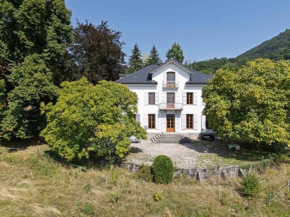 Sale House Annecy-le-Vieux 12 Rooms 388 m²