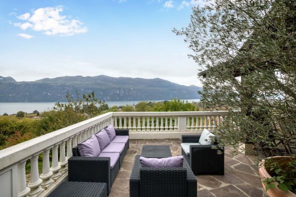 Sale House Brison-Saint-Innocent 8 Rooms 253 m²