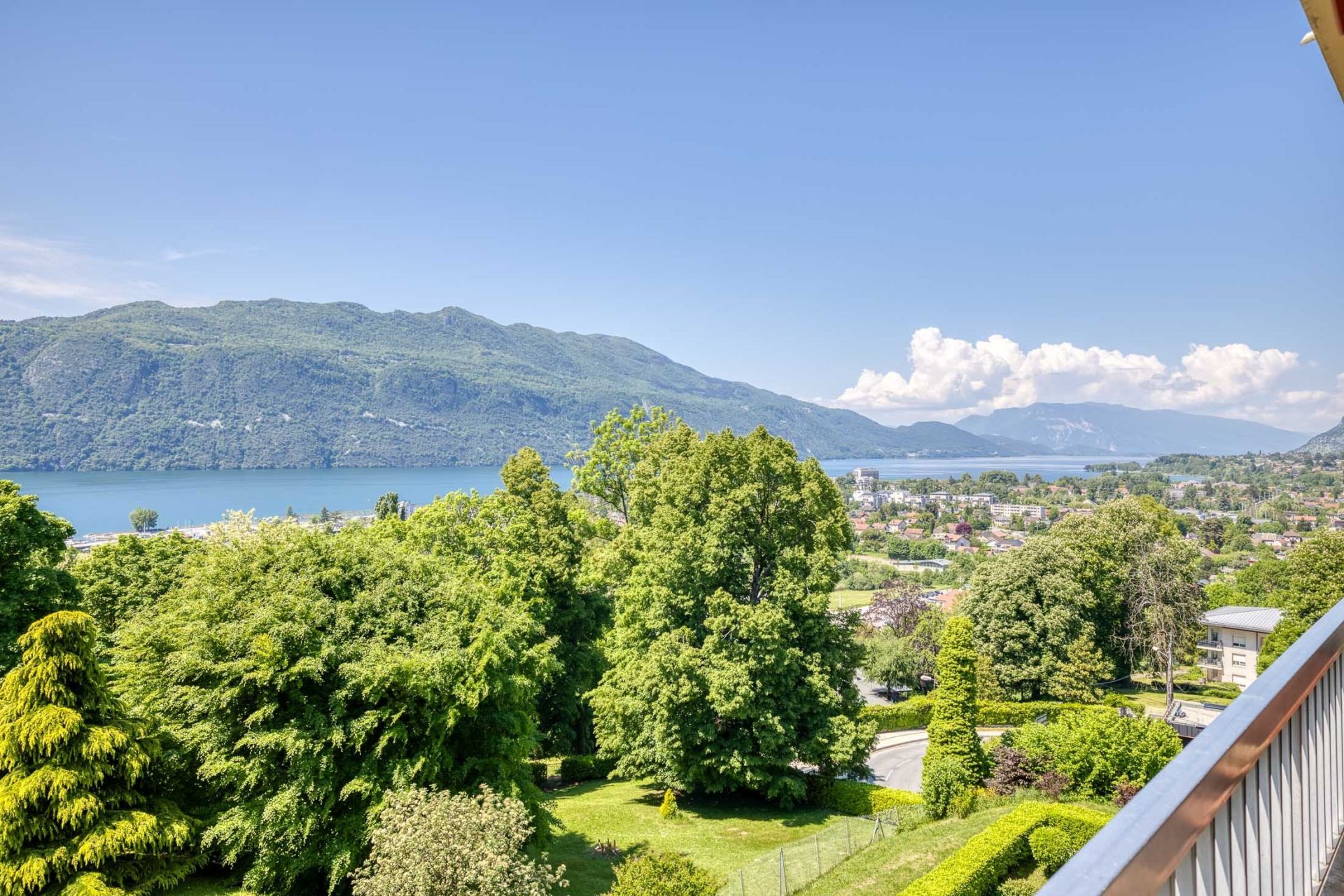 apartment 5 Rooms for sale on TRESSERVE (73100)
