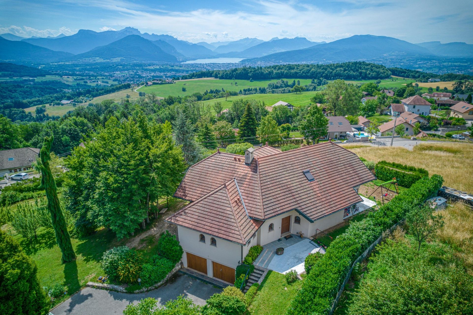 house 8 Rooms for sale on ANNECY (74370)
