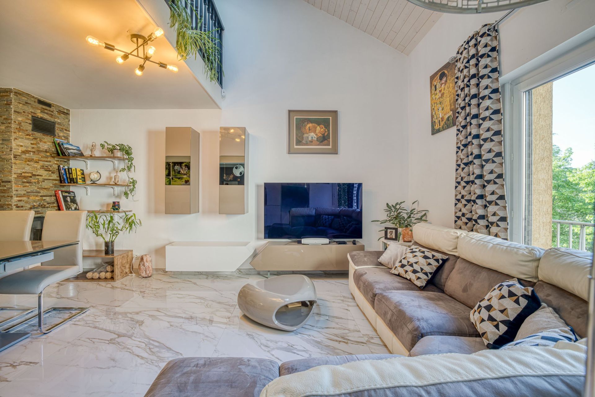 apartment 7 Rooms for sale on ANNECY LE VIEUX (74940)