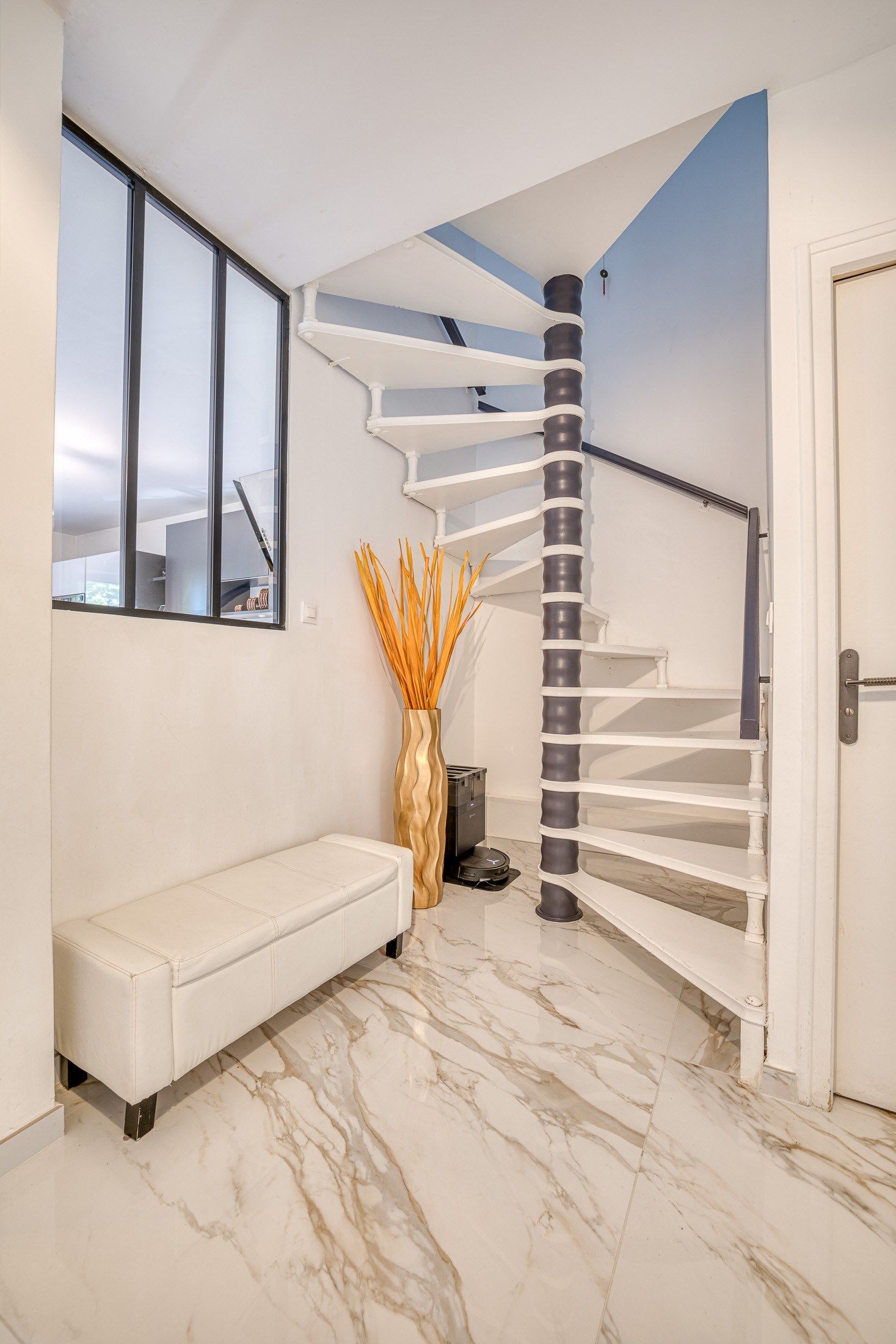 apartment 7 Rooms for sale on ANNECY LE VIEUX (74940)