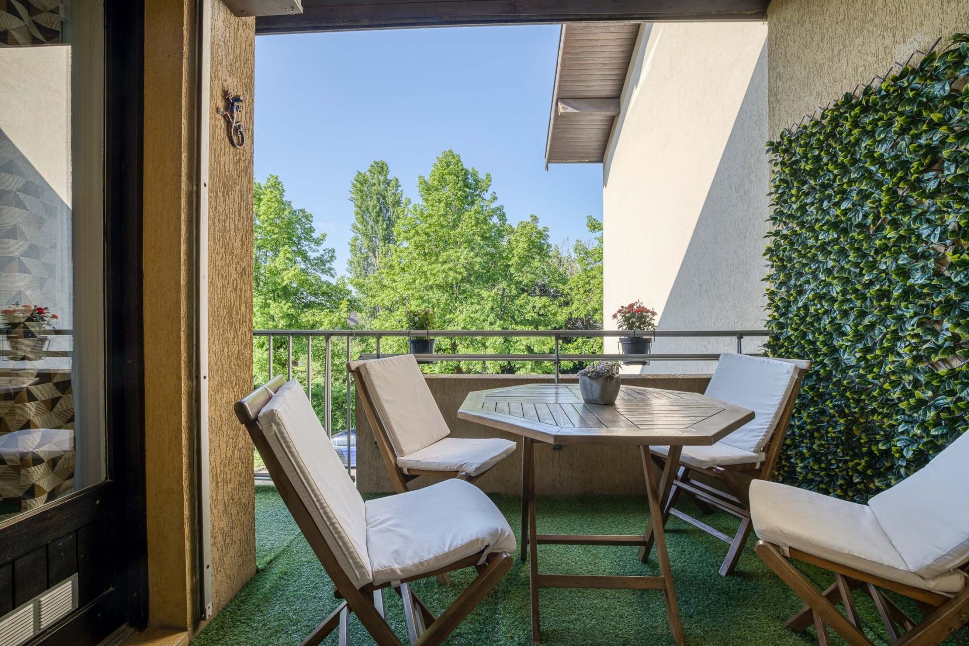 apartment 7 Rooms for sale on ANNECY LE VIEUX (74940)