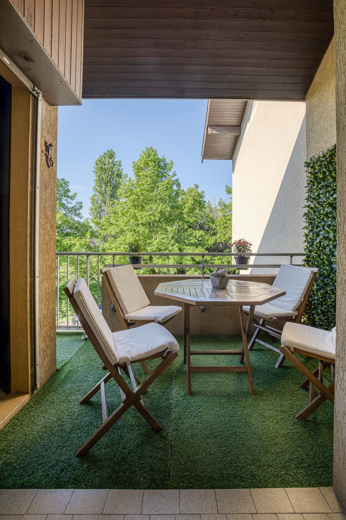 apartment 7 Rooms for sale on ANNECY LE VIEUX (74940)