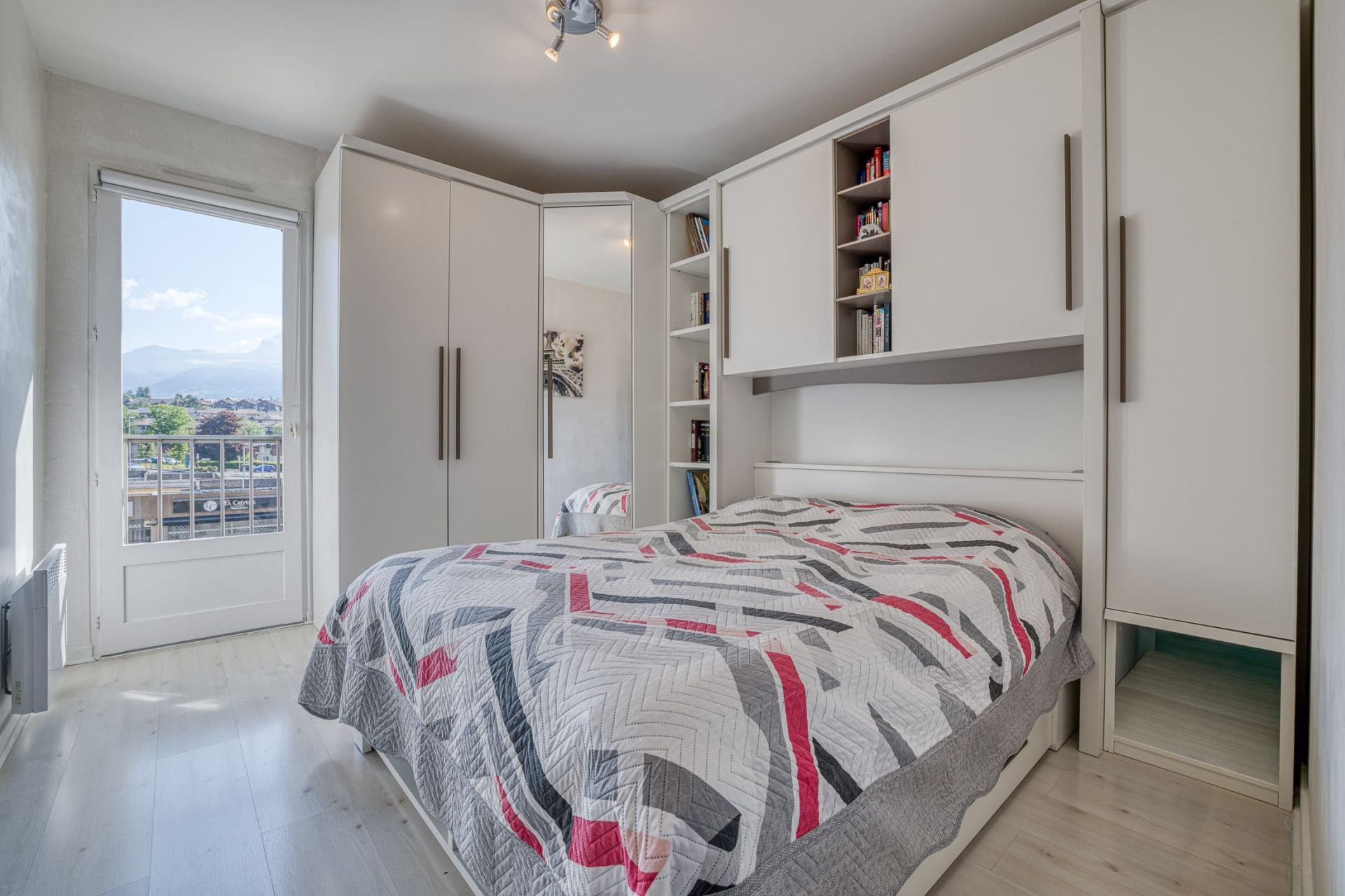 apartment 7 Rooms for sale on ANNECY LE VIEUX (74940)