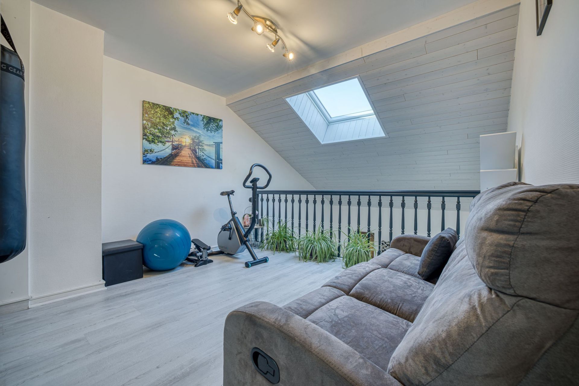 apartment 7 Rooms for sale on ANNECY LE VIEUX (74940)