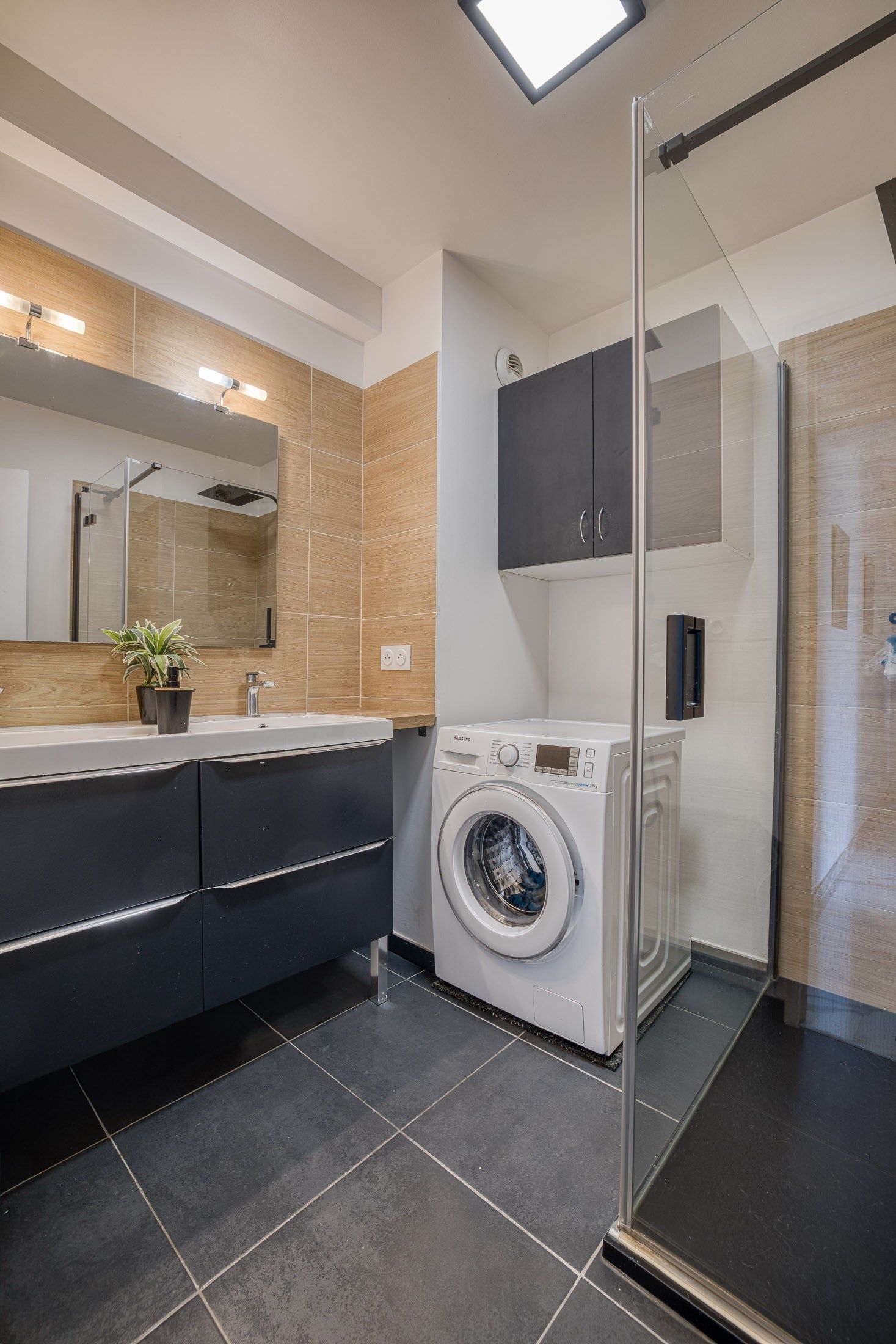 apartment 7 Rooms for sale on ANNECY LE VIEUX (74940)