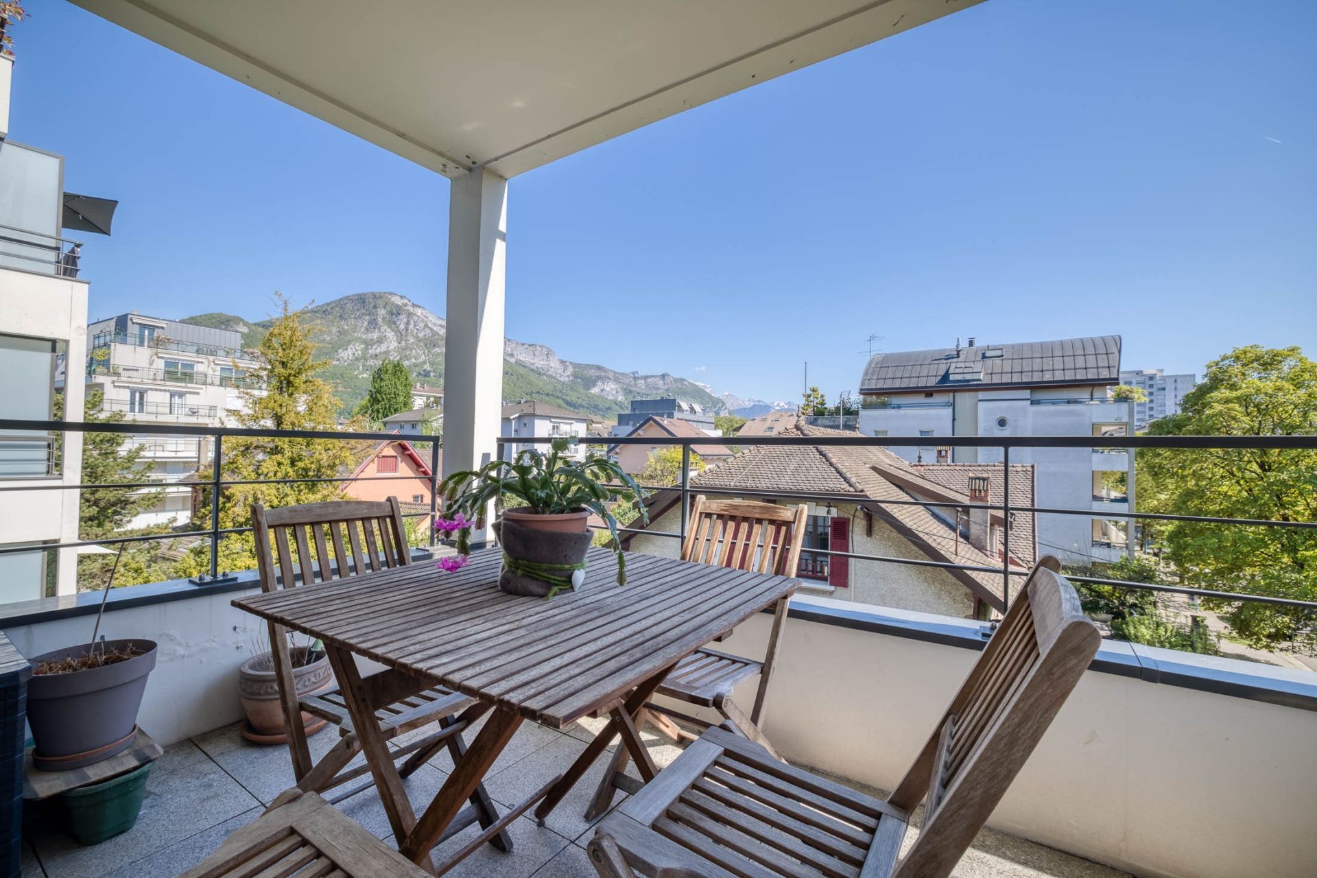 apartment 2 Rooms for sale on ANNECY (74000)