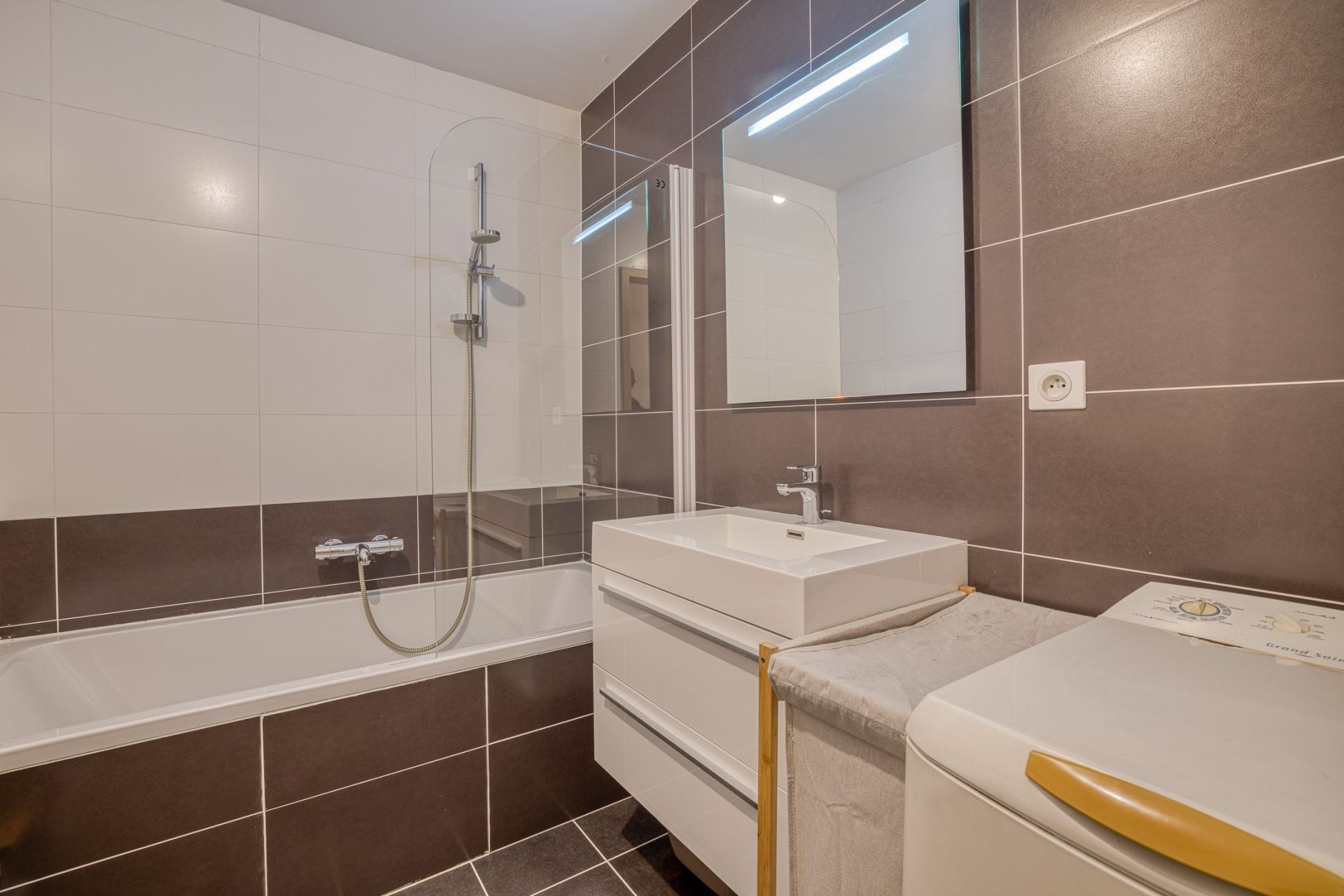 apartment 2 Rooms for sale on ANNECY (74000)