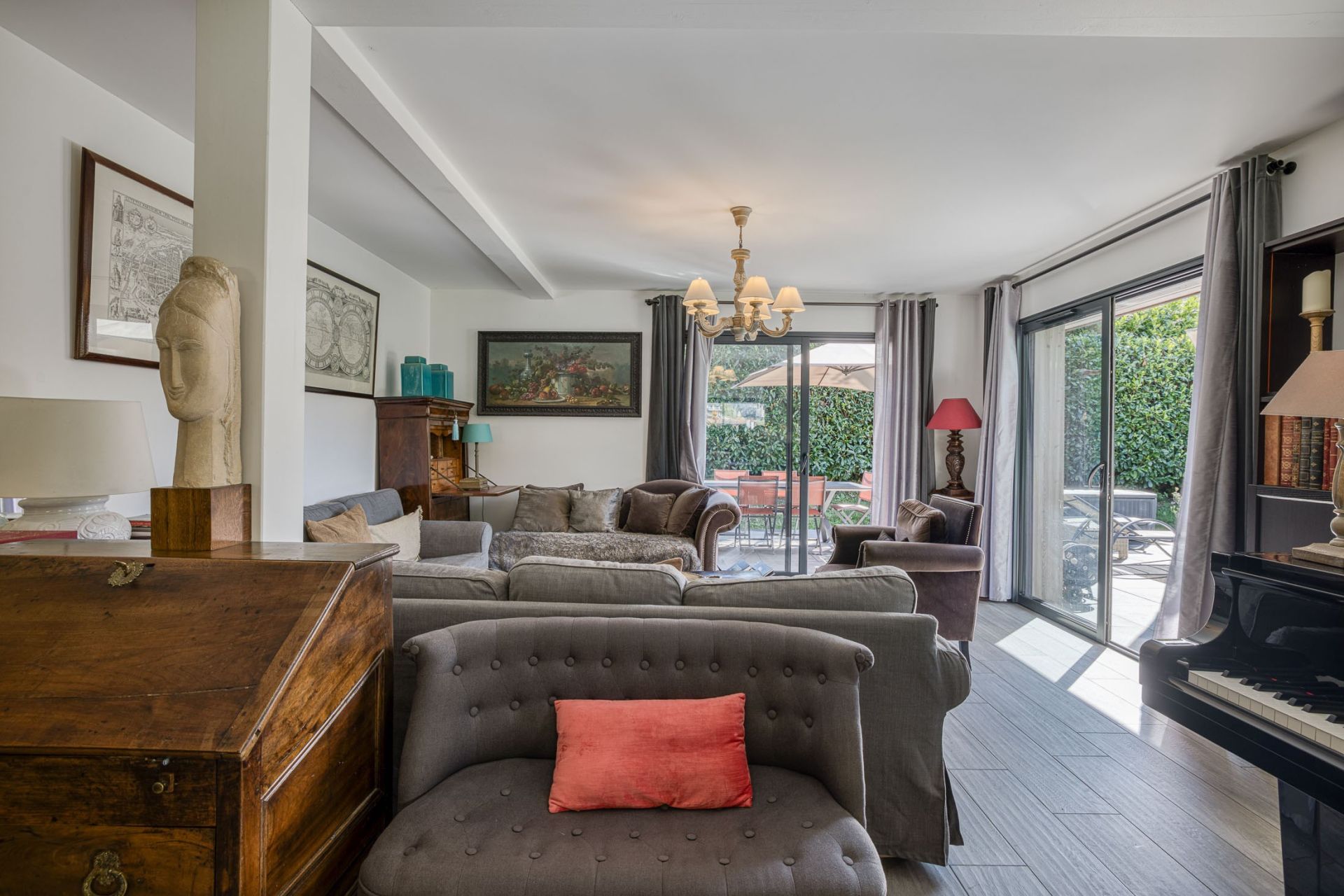 house 11 Rooms for sale on SEVRIER (74320)