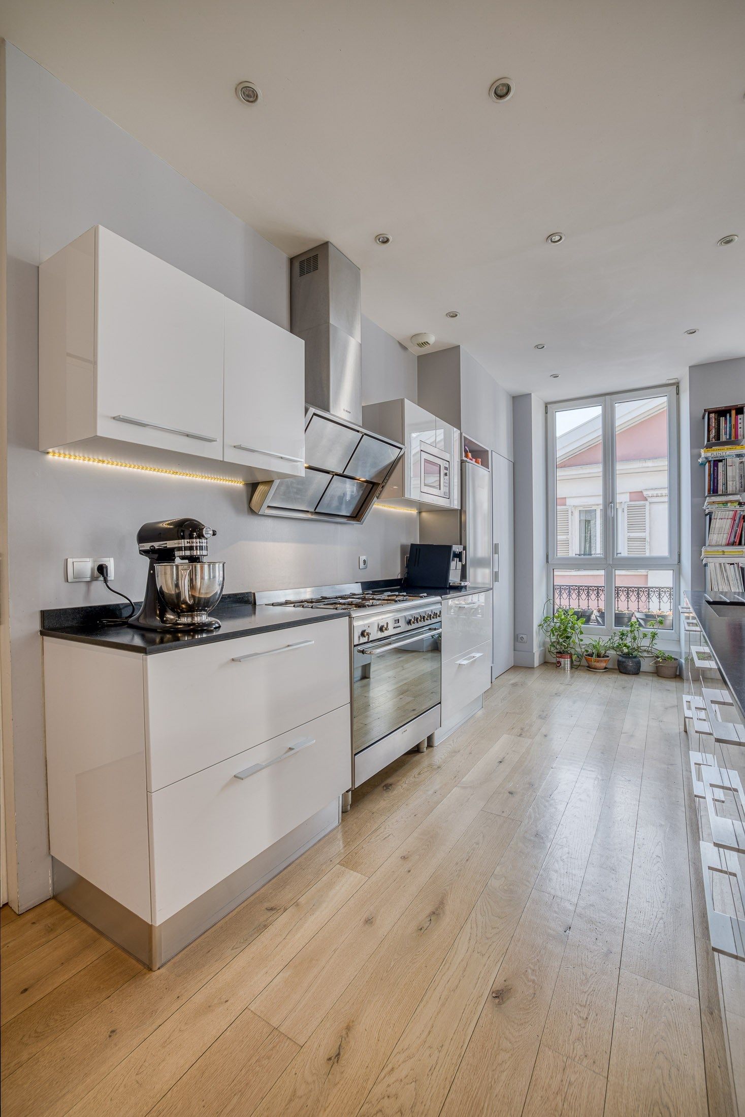 apartment 4 Rooms for sale on ANNECY (74000)