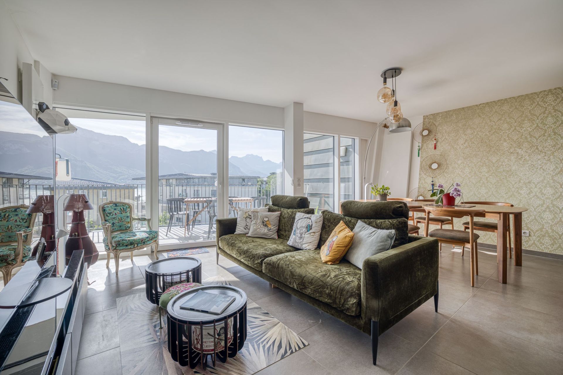 apartment 4 Rooms for sale on ANNECY (74000)