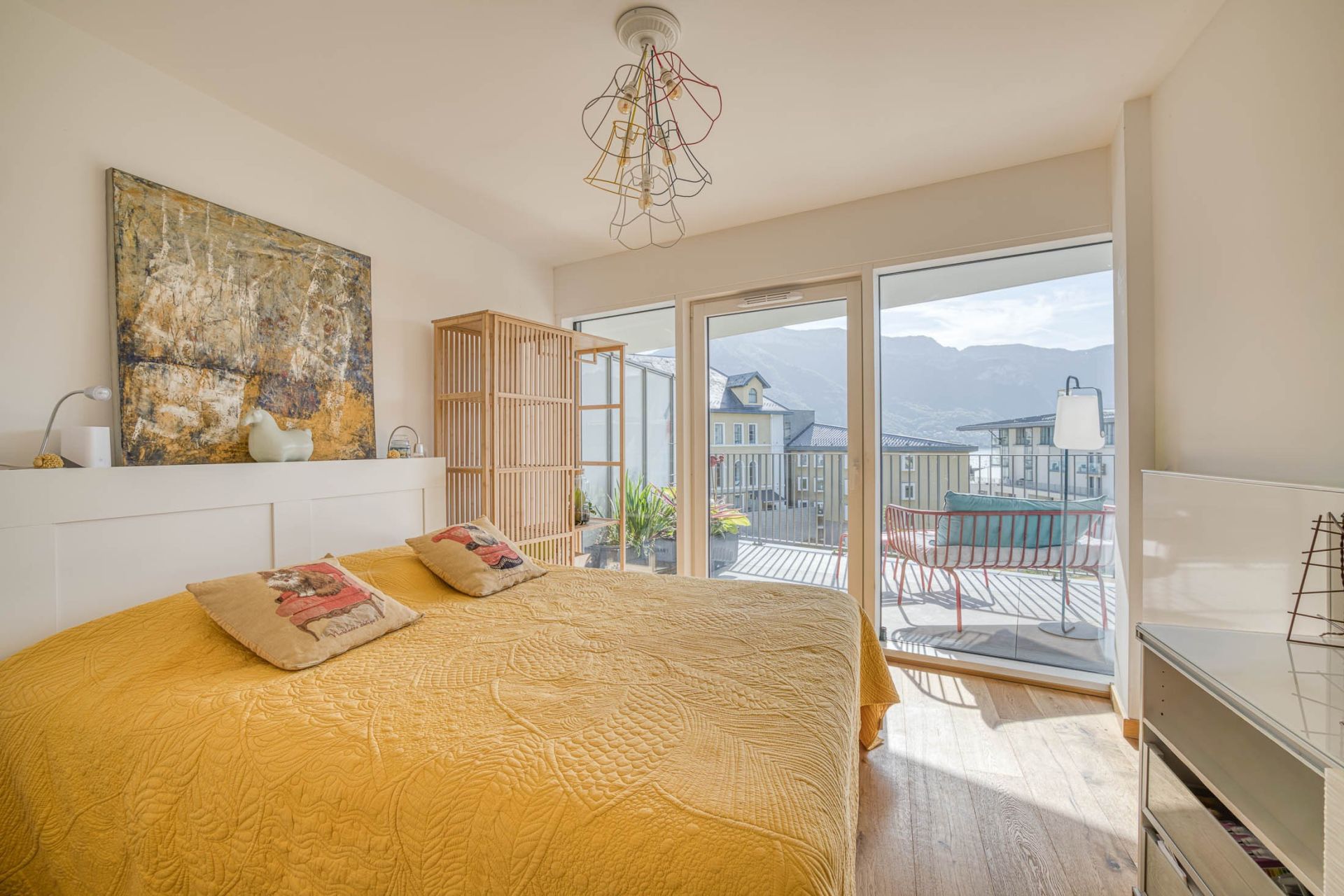 apartment 4 Rooms for sale on ANNECY (74000)