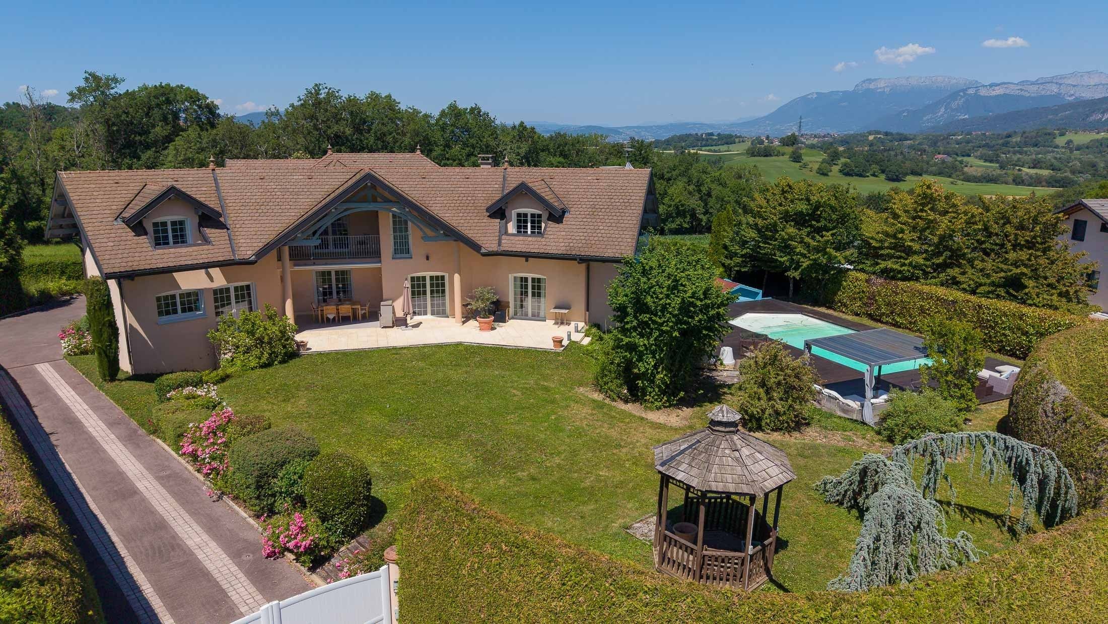 maison 10 Pièces en vente sur CHAPEIRY (74540)