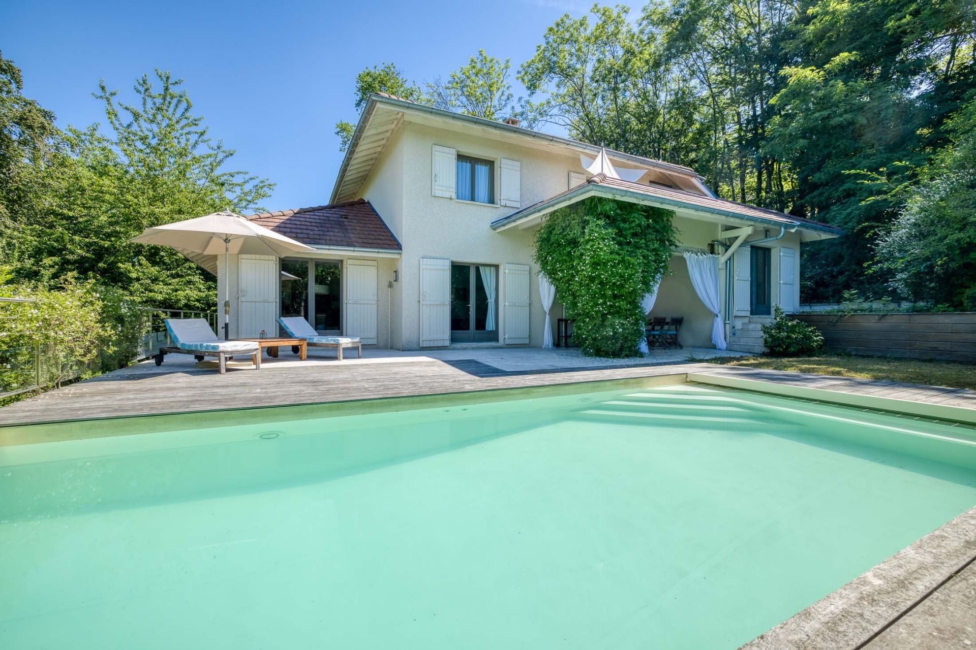 house 9 Rooms for sale on ST MARTIN BELLEVUE (74370)