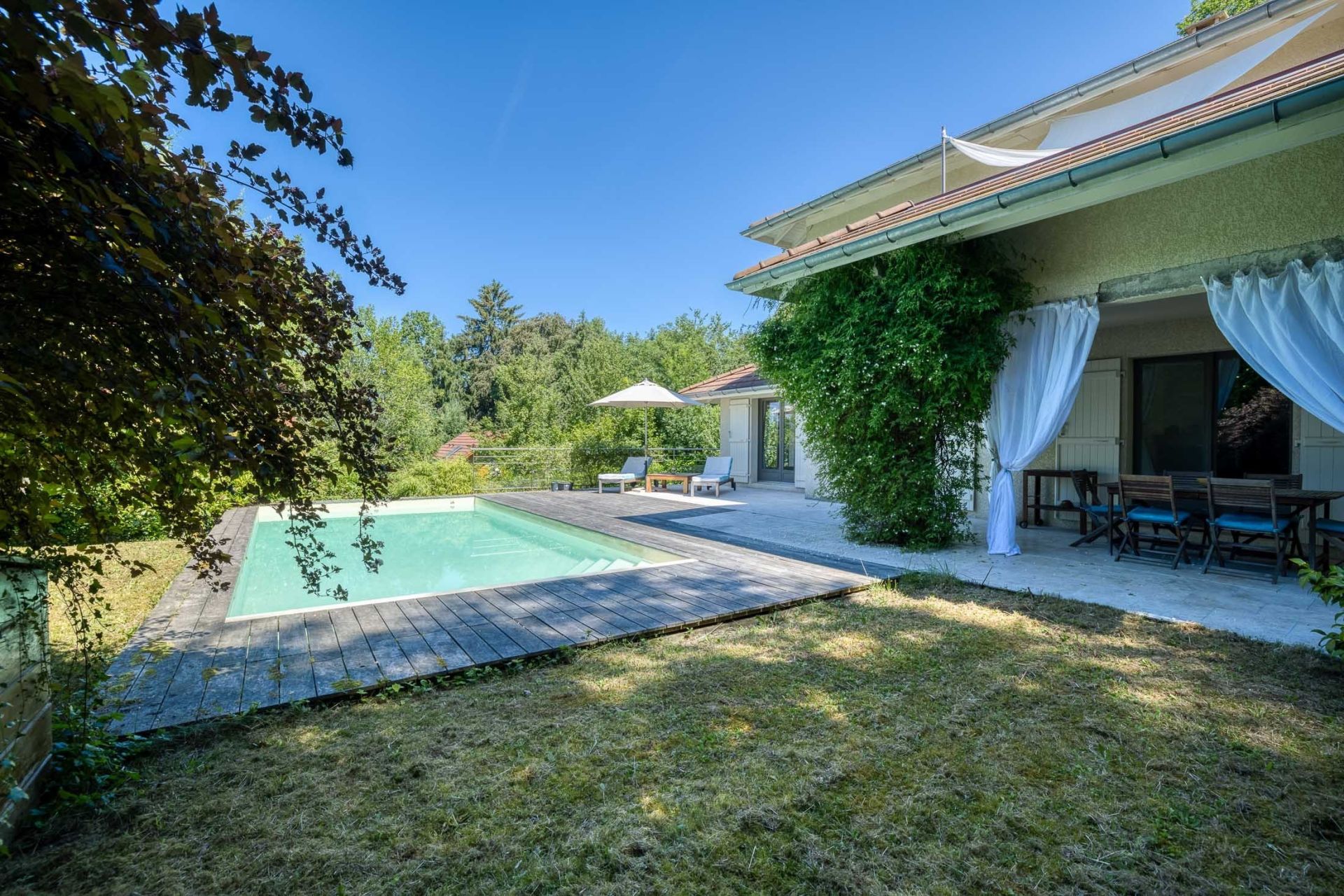 house 9 Rooms for sale on ST MARTIN BELLEVUE (74370)