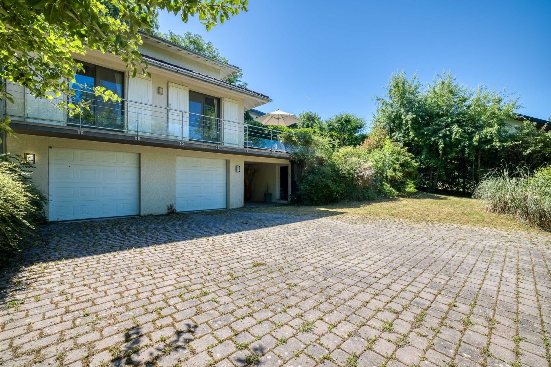 house 9 Rooms for sale on ST MARTIN BELLEVUE (74370)