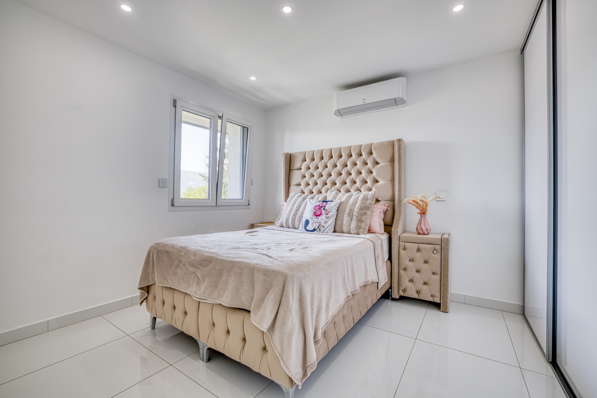 maison 7 Pièces en vente sur VALLIERES SUR FIER (74150)