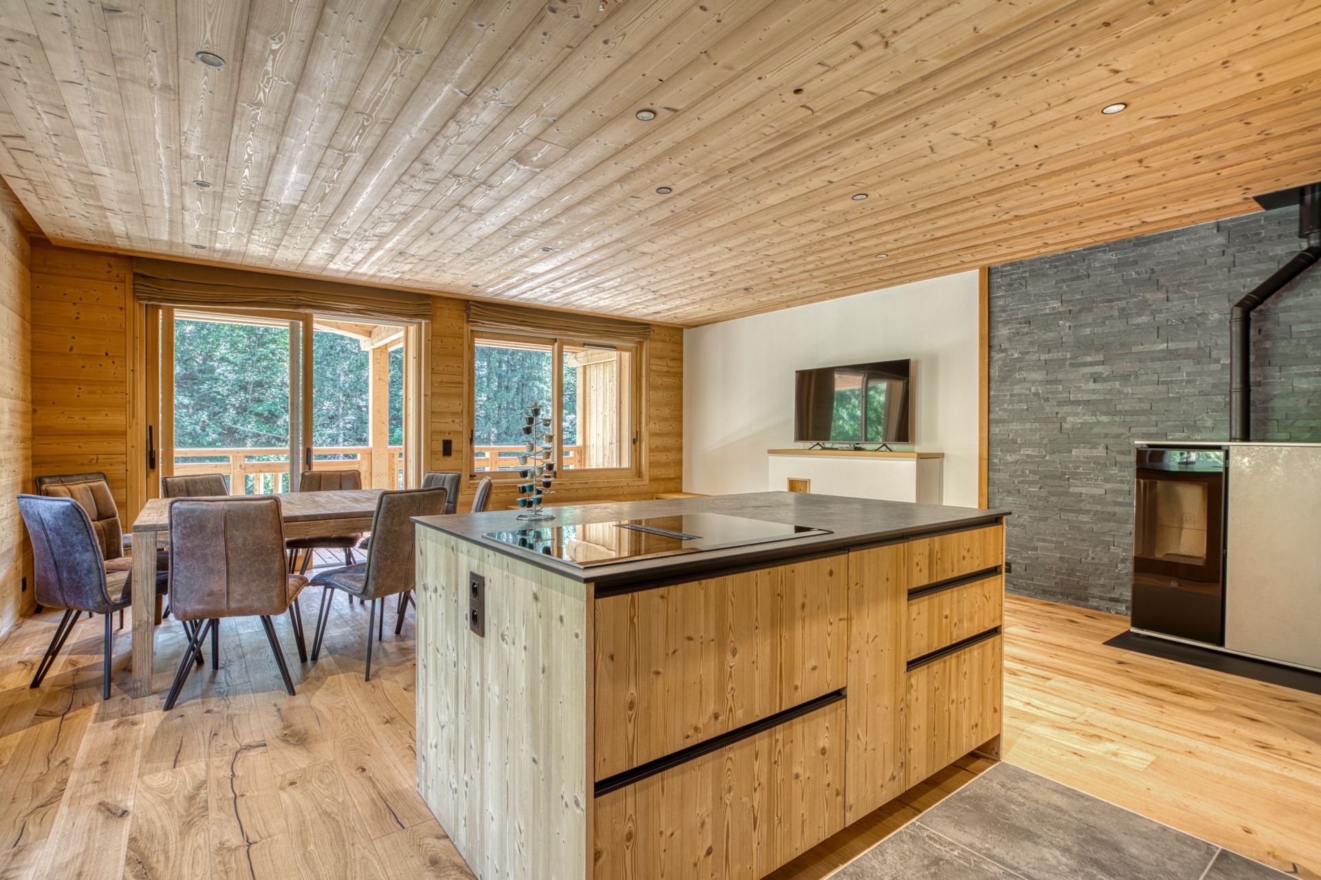 chalet 5 Rooms for sale on LE GRAND BORNAND (74450)