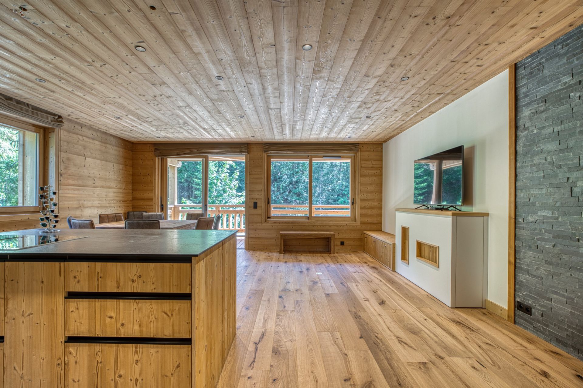 chalet 5 Rooms for sale on LE GRAND BORNAND (74450)