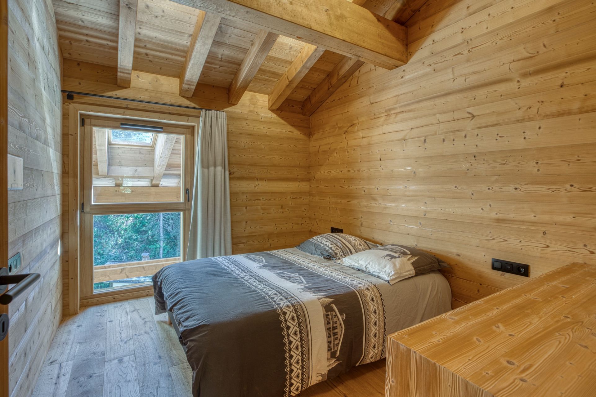 chalet 5 Rooms for sale on LE GRAND BORNAND (74450)