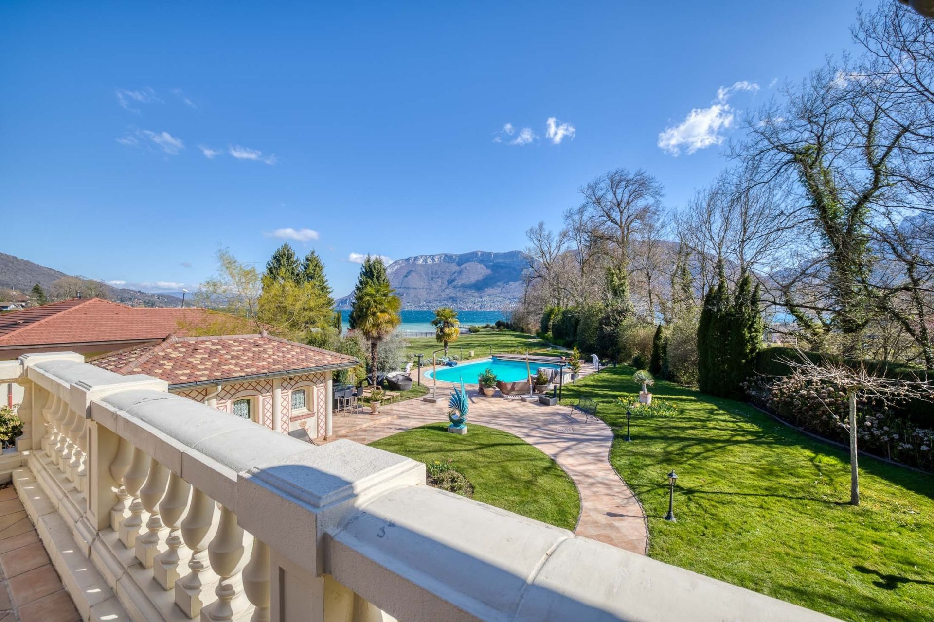 propriété 15 Pièces en vente sur ANNECY (74000)
