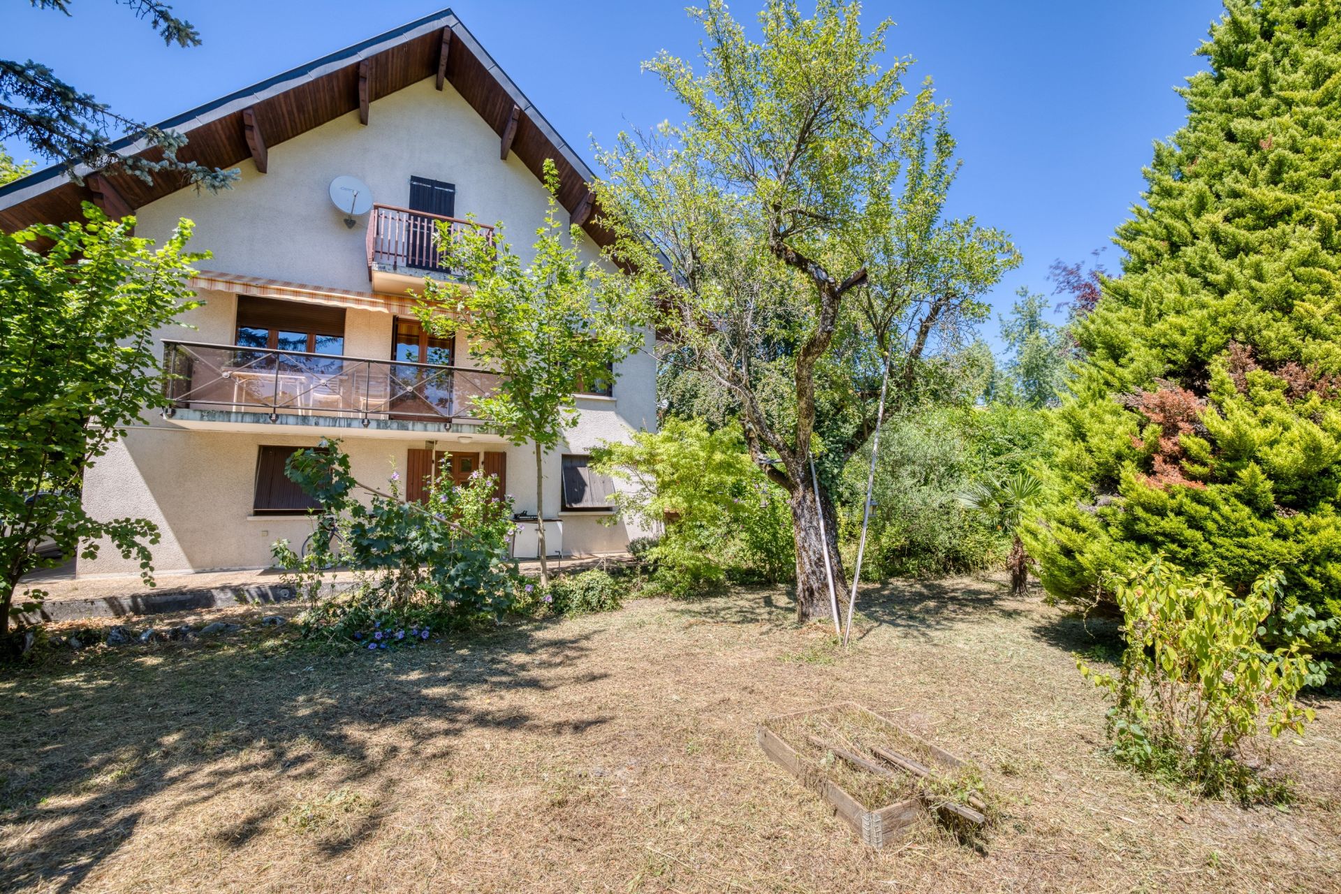 house 16 Rooms for sale on ANNECY (74940)