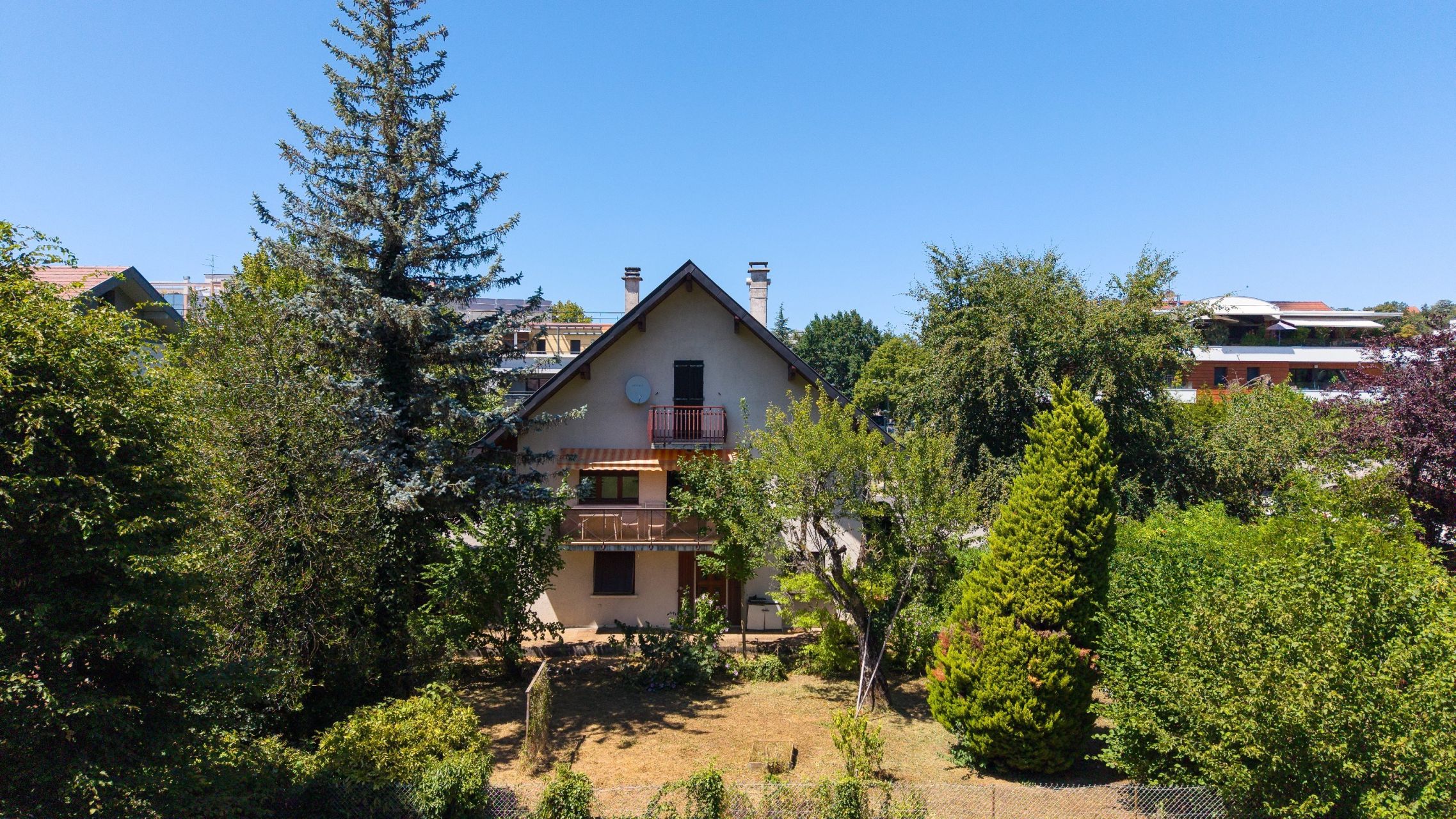 house 16 Rooms for sale on ANNECY (74940)