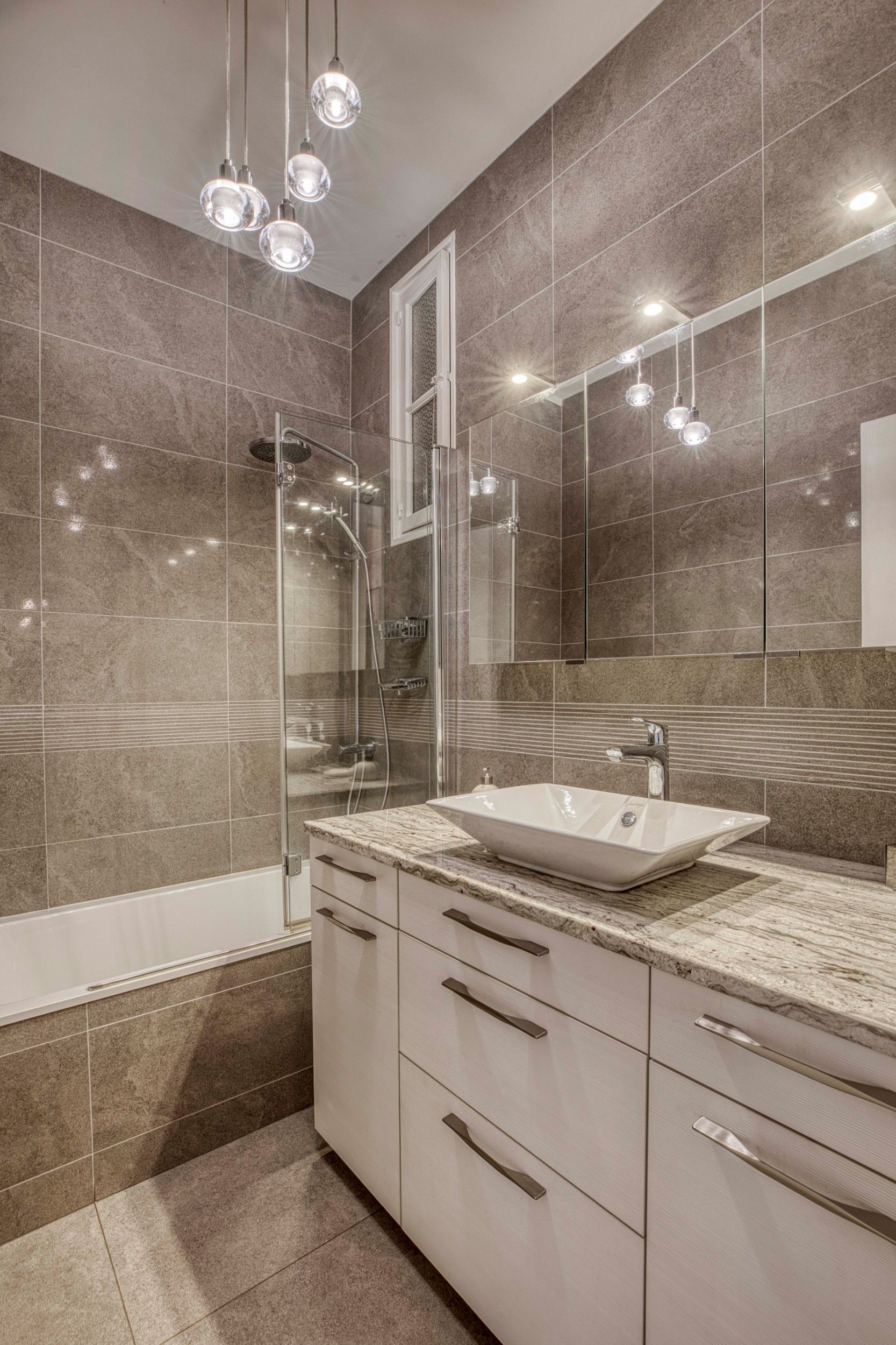apartment 3 Rooms for sale on ANNECY (74000)