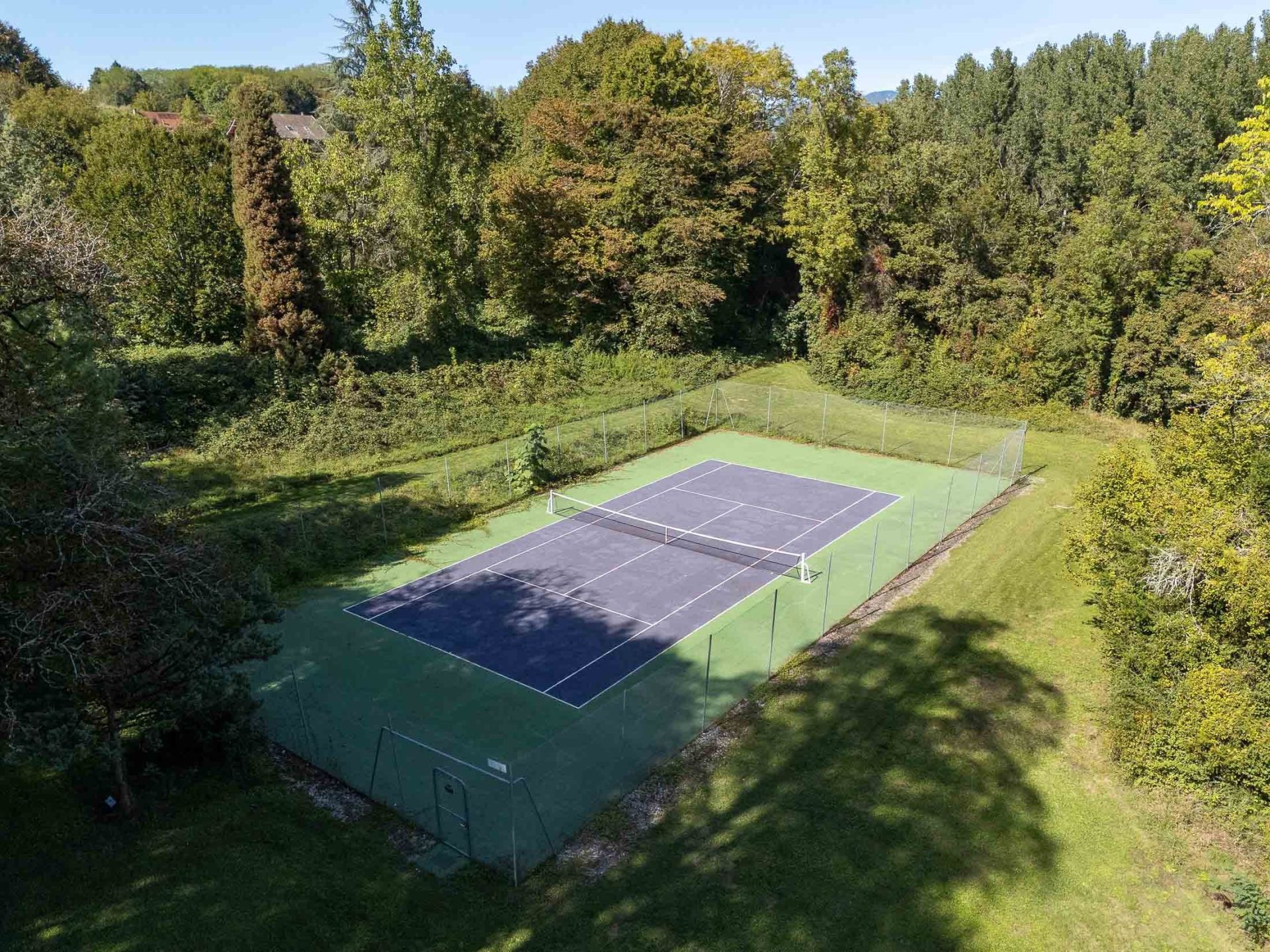 maison 15 Pièces en vente sur MASSIGNIEU DE RIVES (01300)