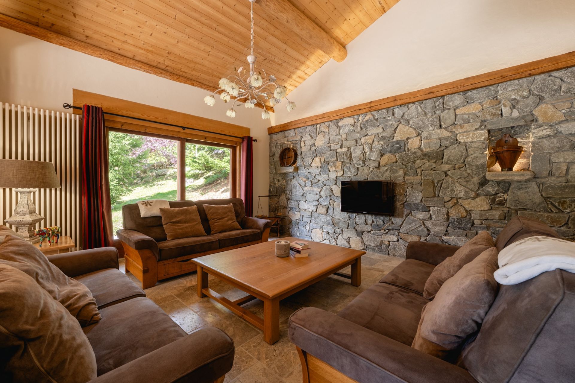 house 10 Rooms for sale on LE GRAND BORNAND (74450)
