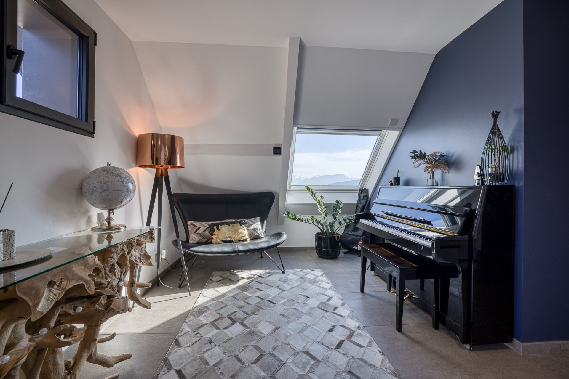 house 8 Rooms for sale on ANNECY (74370)