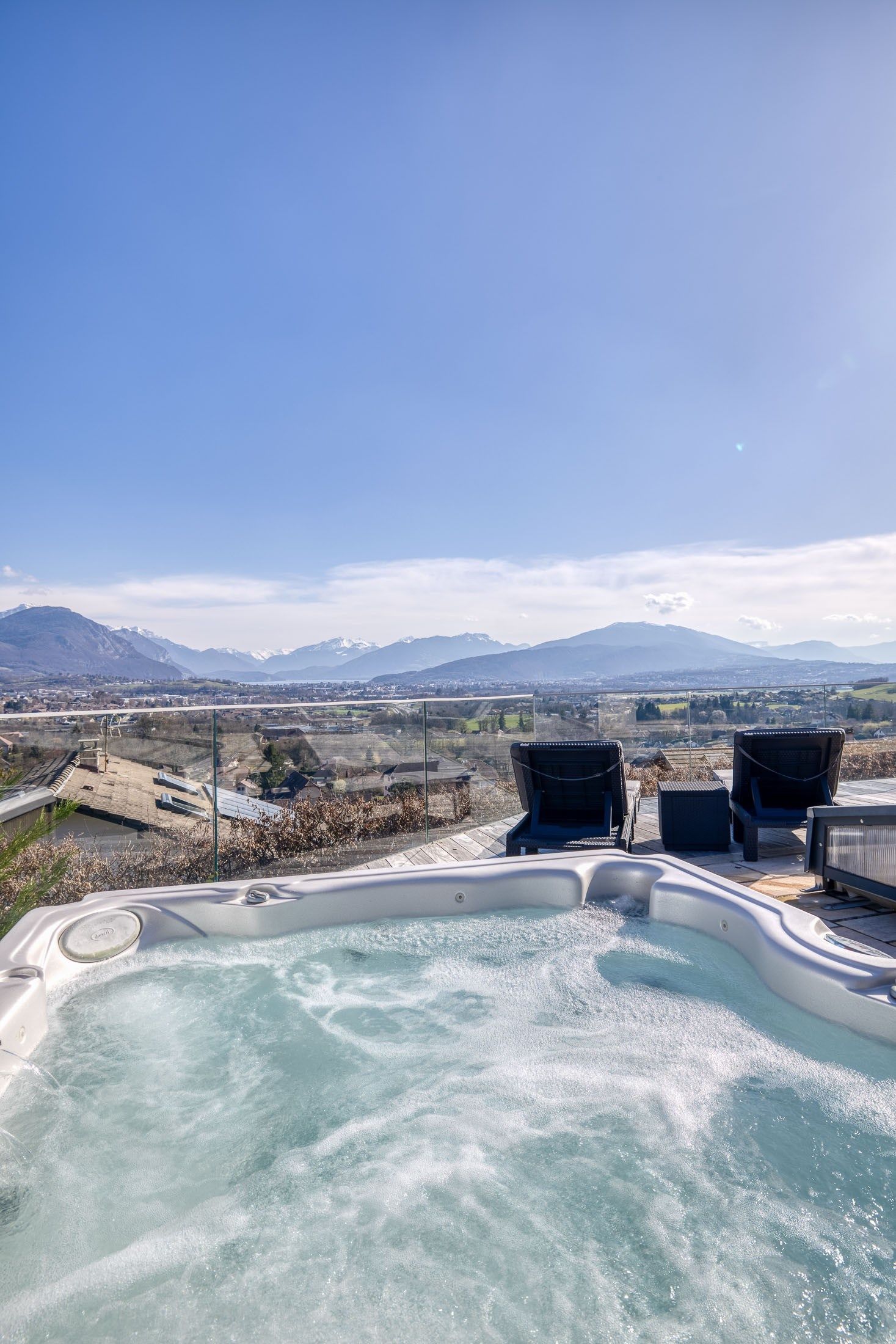 house 8 Rooms for sale on ANNECY (74370)