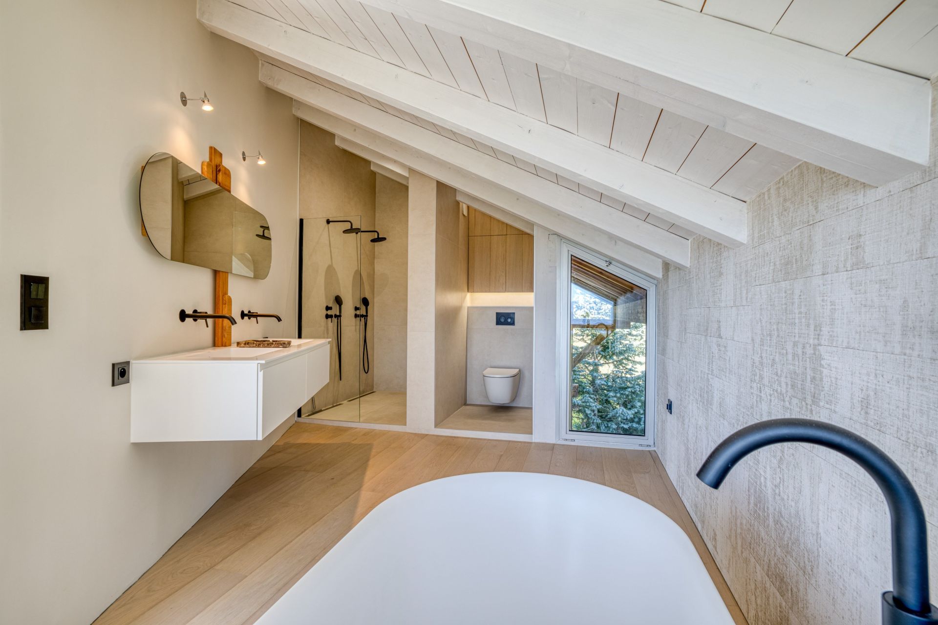 house 9 Rooms for sale on ANNECY (74000)