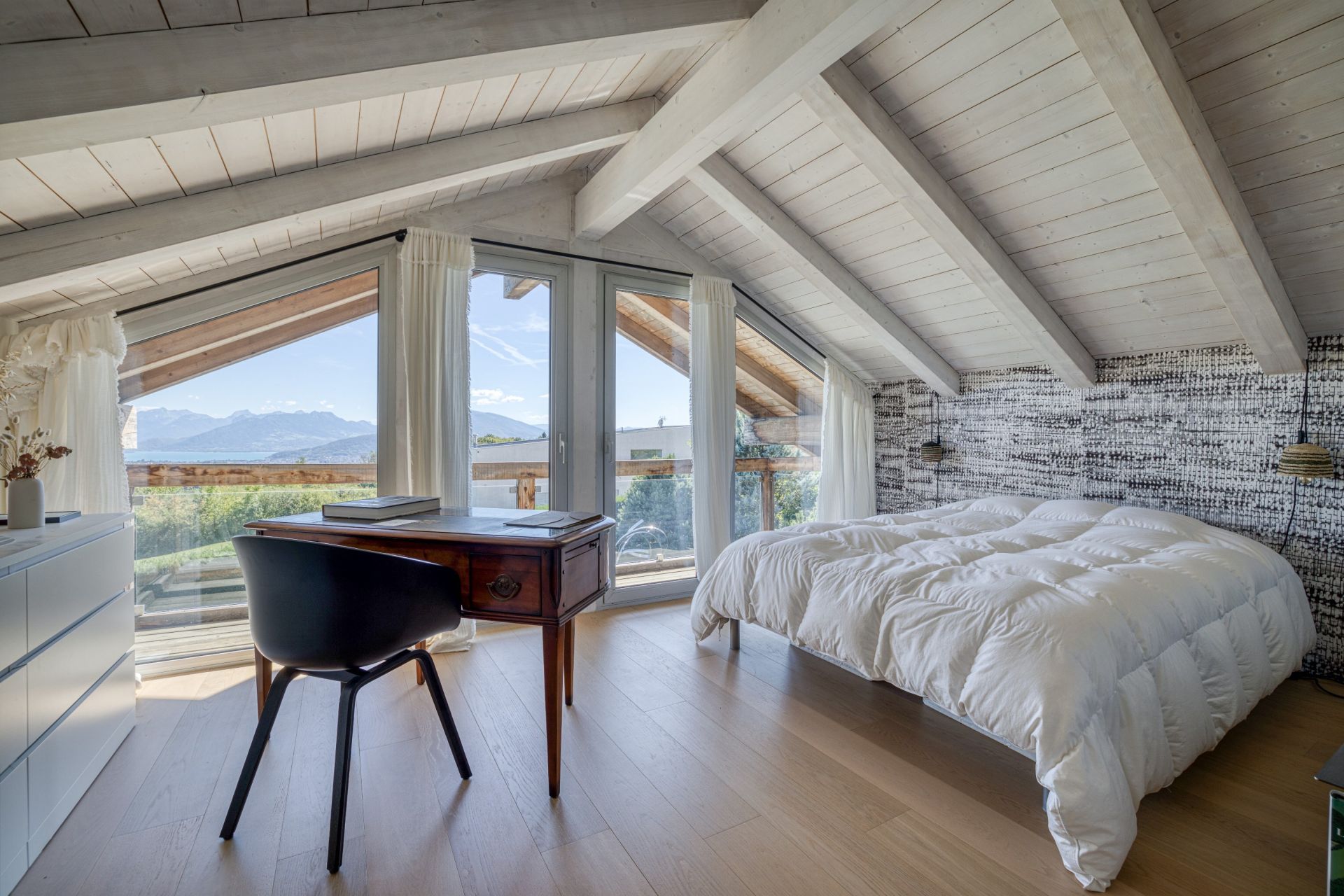 house 9 Rooms for sale on ANNECY (74000)