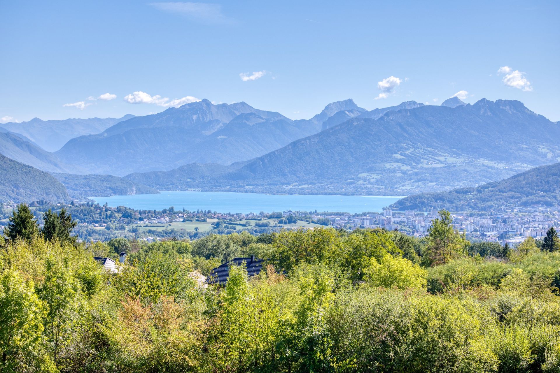 house 9 Rooms for sale on ANNECY (74000)
