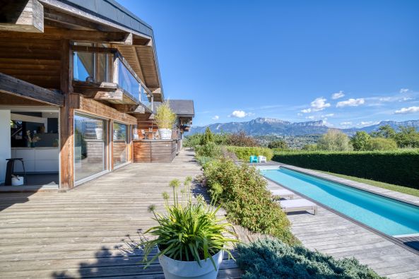 Sale House Saint-Martin-Bellevue 9&nbsp;Rooms 340&nbsp;m²
