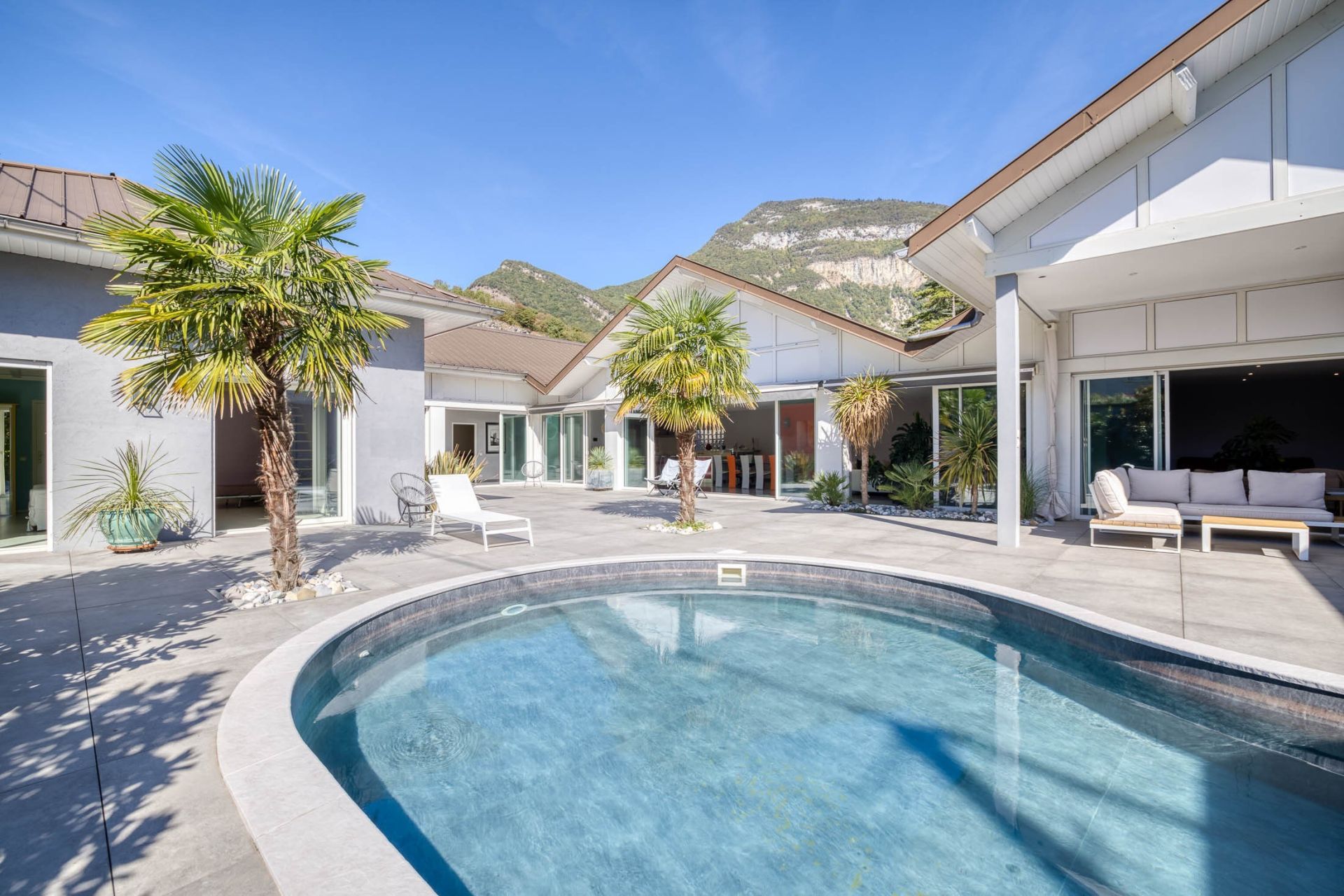 house 9 Rooms for sale on CULOZ BEON (01350)