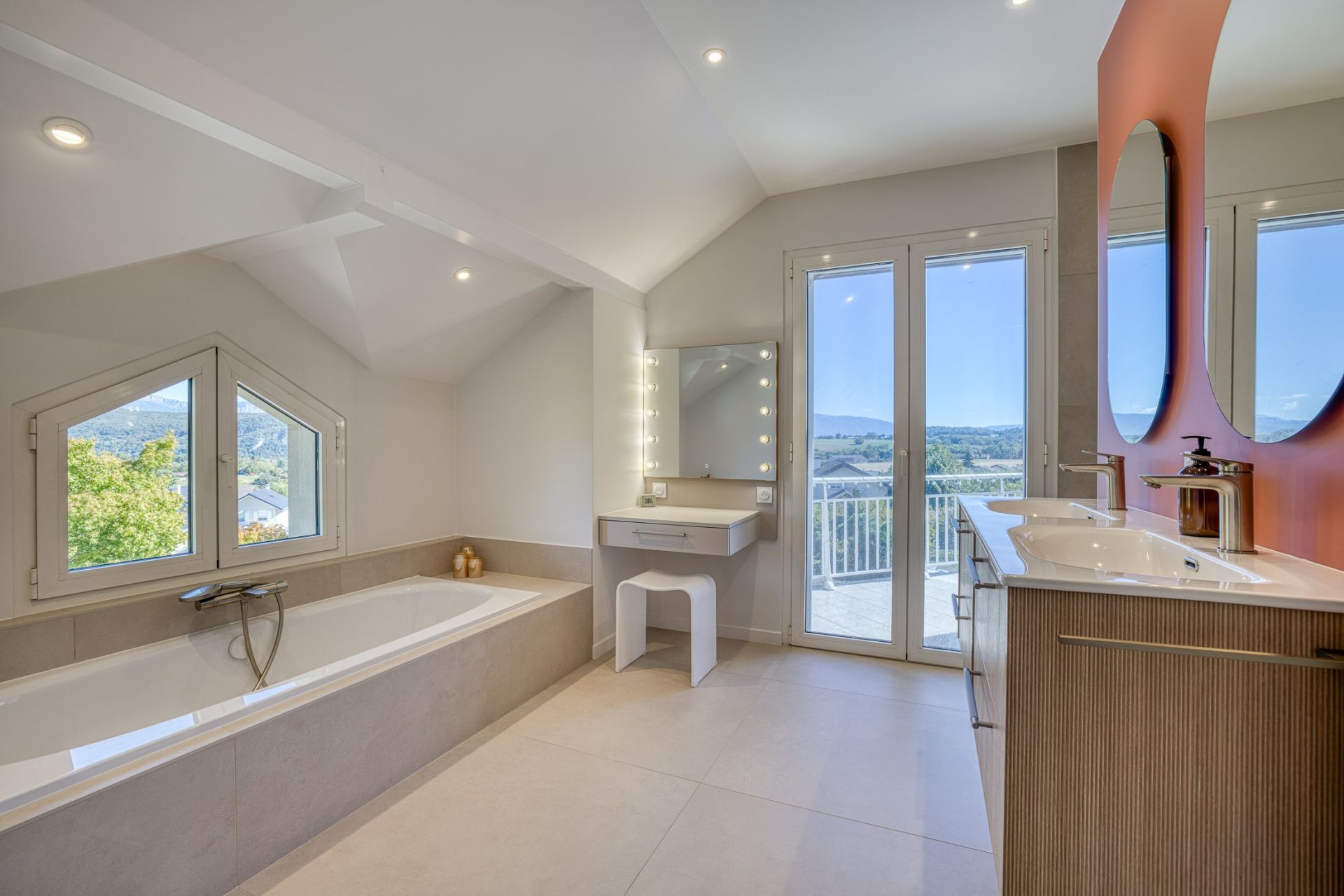 house 10 Rooms for sale on LA BALME DE SILLINGY (74330)
