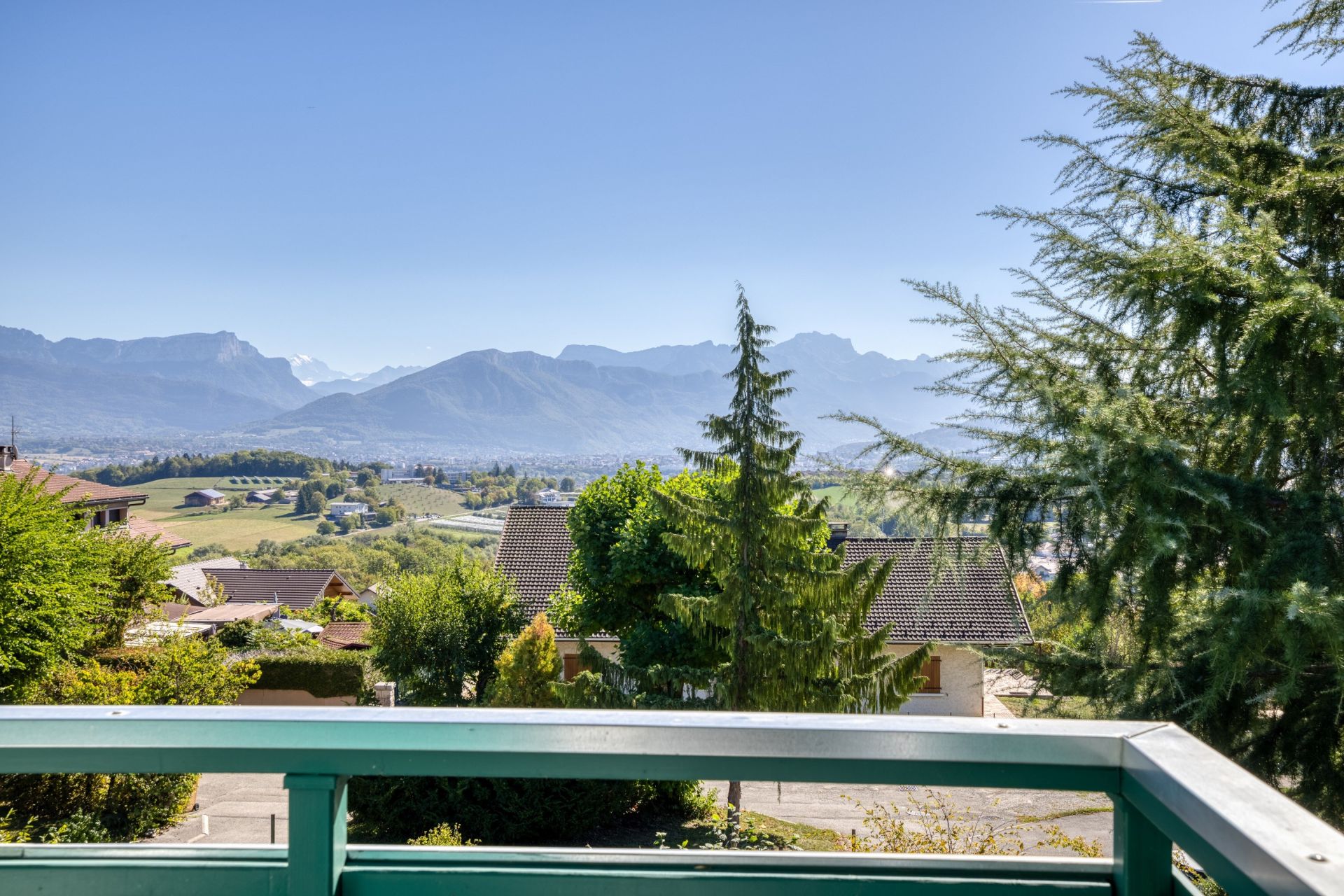 house 10 Rooms for sale on POISY (74330)