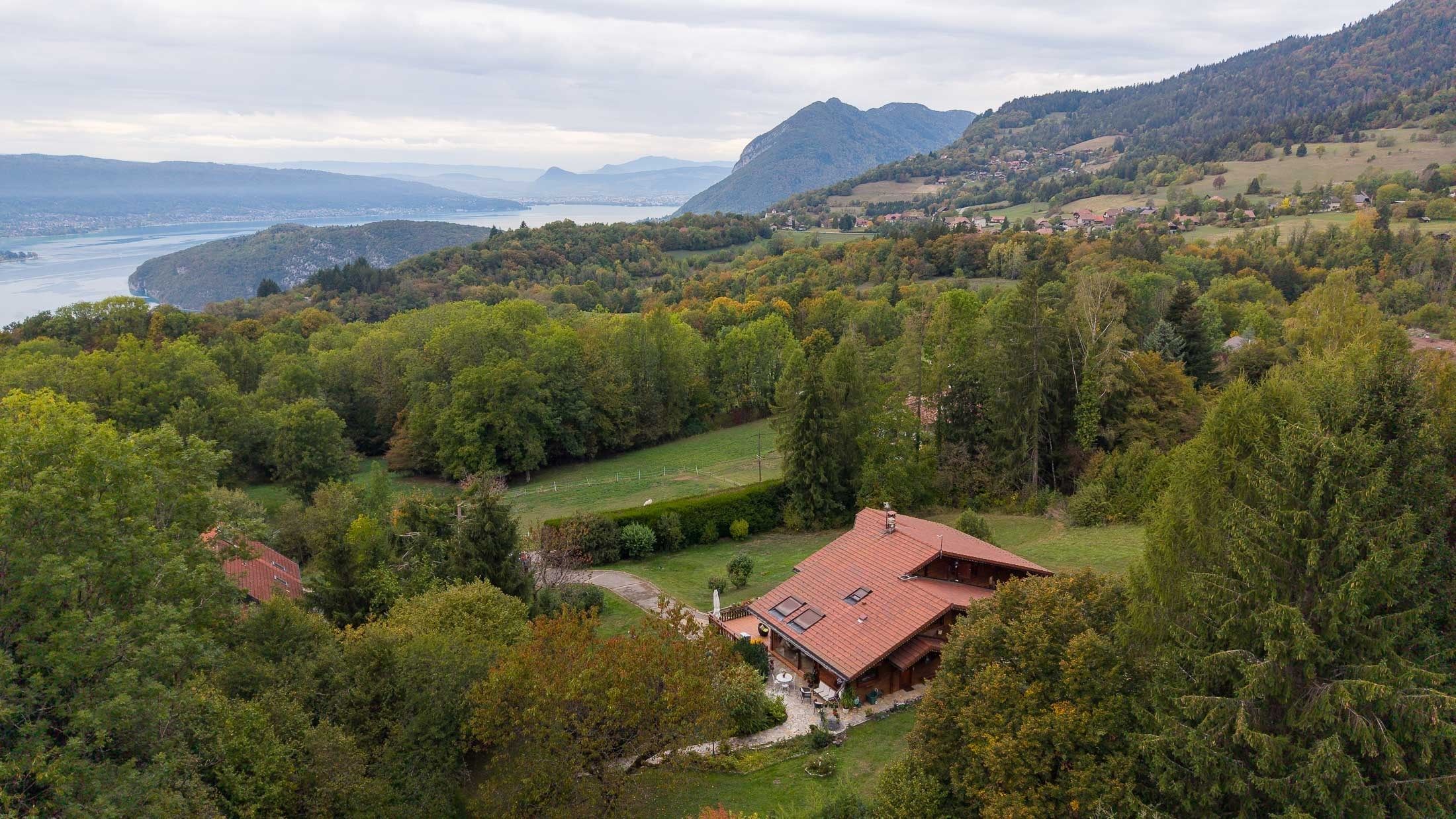 chalet 8 Pièces en vente sur TALLOIRES MONTMIN (74290)