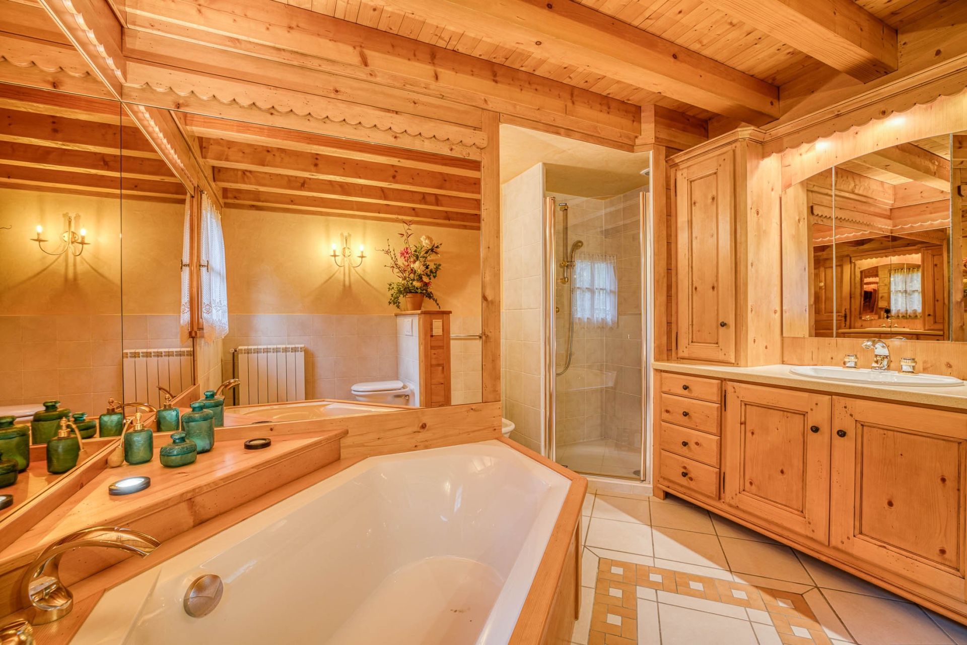 chalet 8 Pièces en vente sur TALLOIRES MONTMIN (74290)