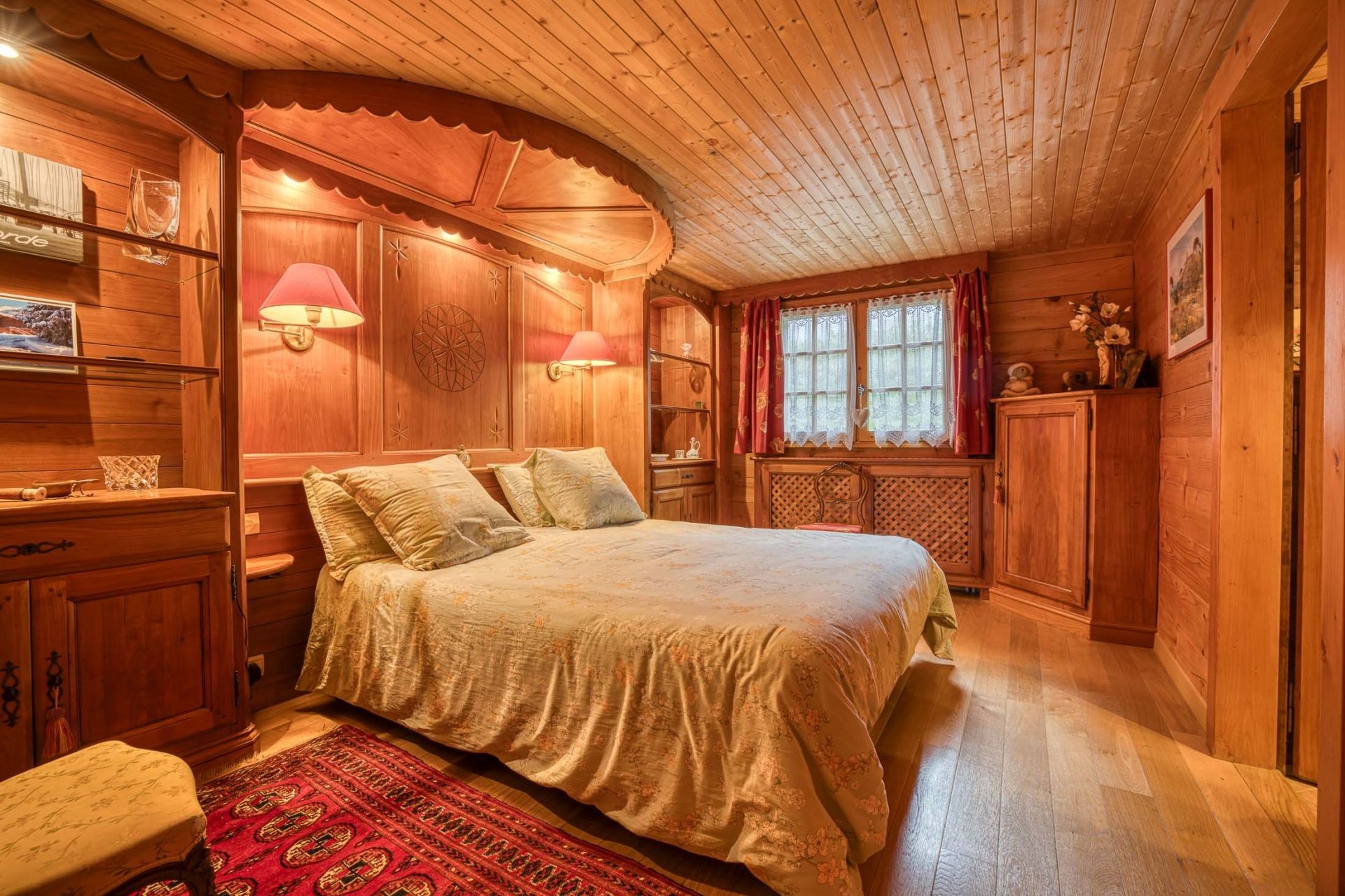 chalet 8 Pièces en vente sur TALLOIRES MONTMIN (74290)
