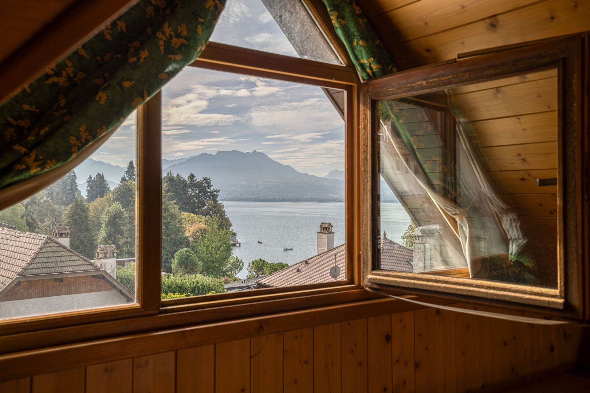 appartement 8 Pièces en vente sur VEYRIER DU LAC (74290)