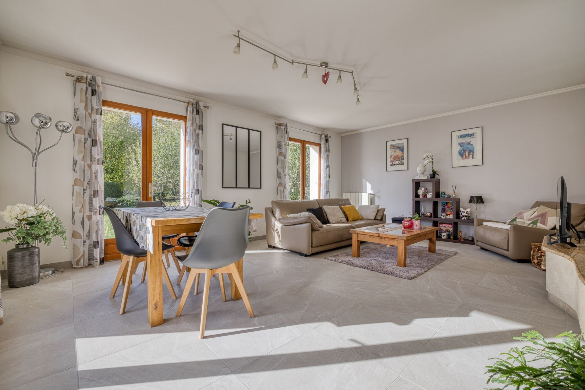 house 5 Rooms for sale on DOUSSARD (74210)