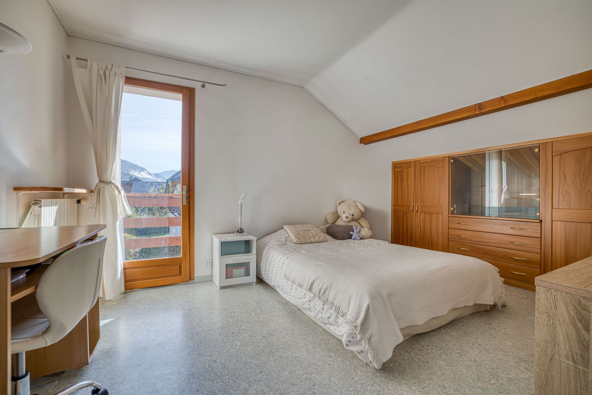 house 5 Rooms for sale on DOUSSARD (74210)