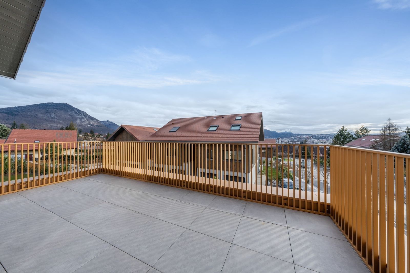 apartment 4 Rooms for sale on ANNECY LE VIEUX (74940)