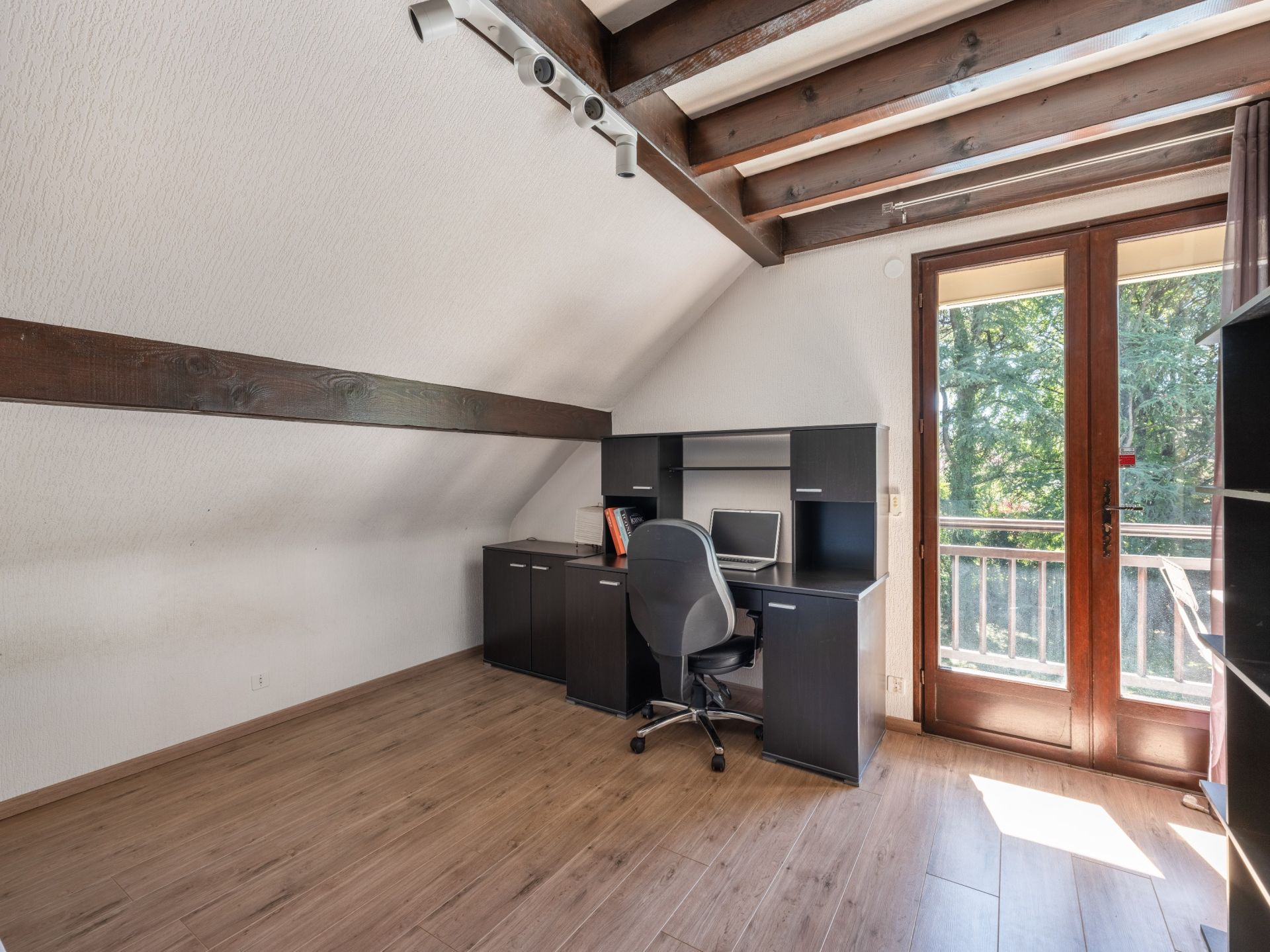 house 10 Rooms for sale on SEVRIER (74320)