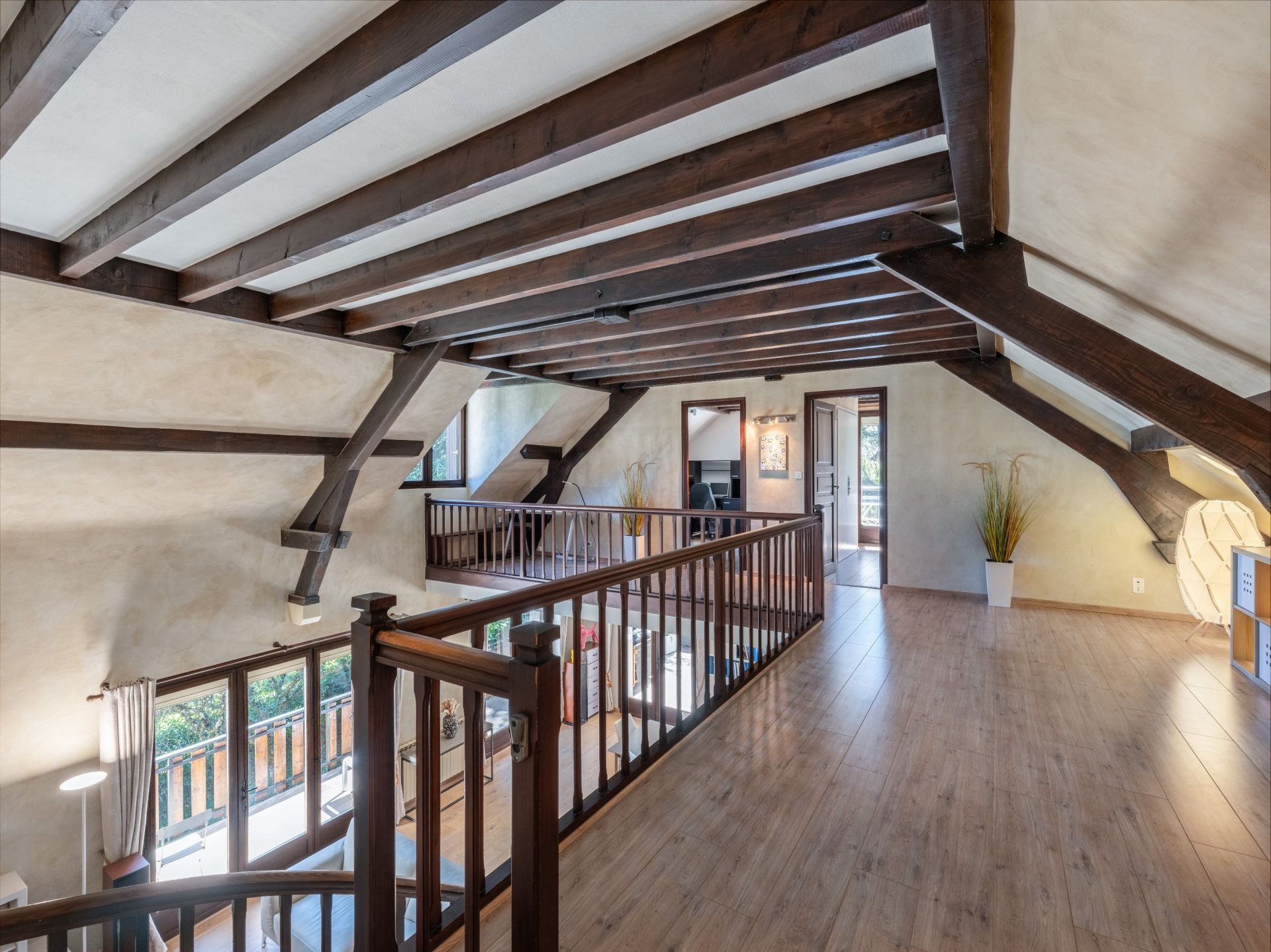 house 10 Rooms for sale on SEVRIER (74320)