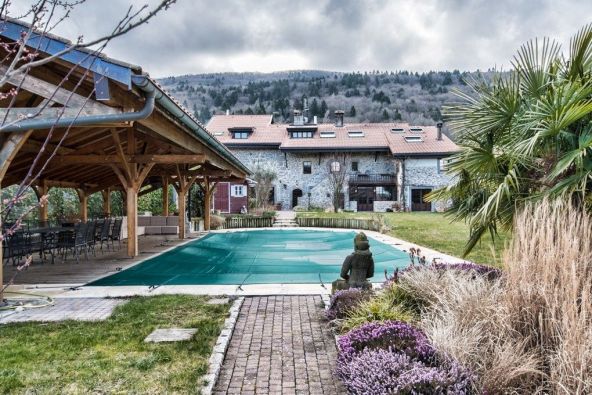 Vente Maison Sciez 11 Pièces 385 m²